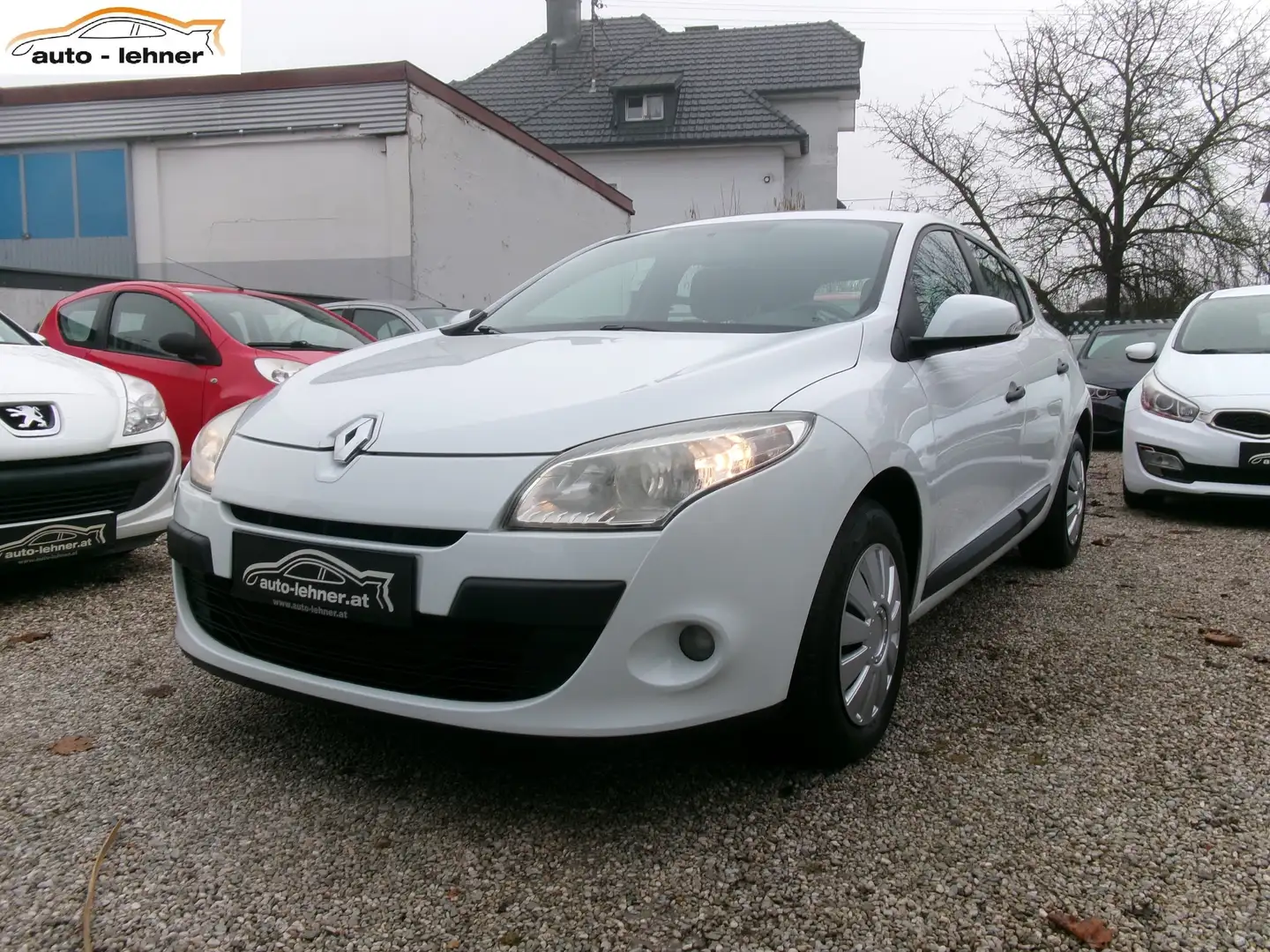 Renault Megane Mégane Tonic 1,6 16V 100 Weiß - 1