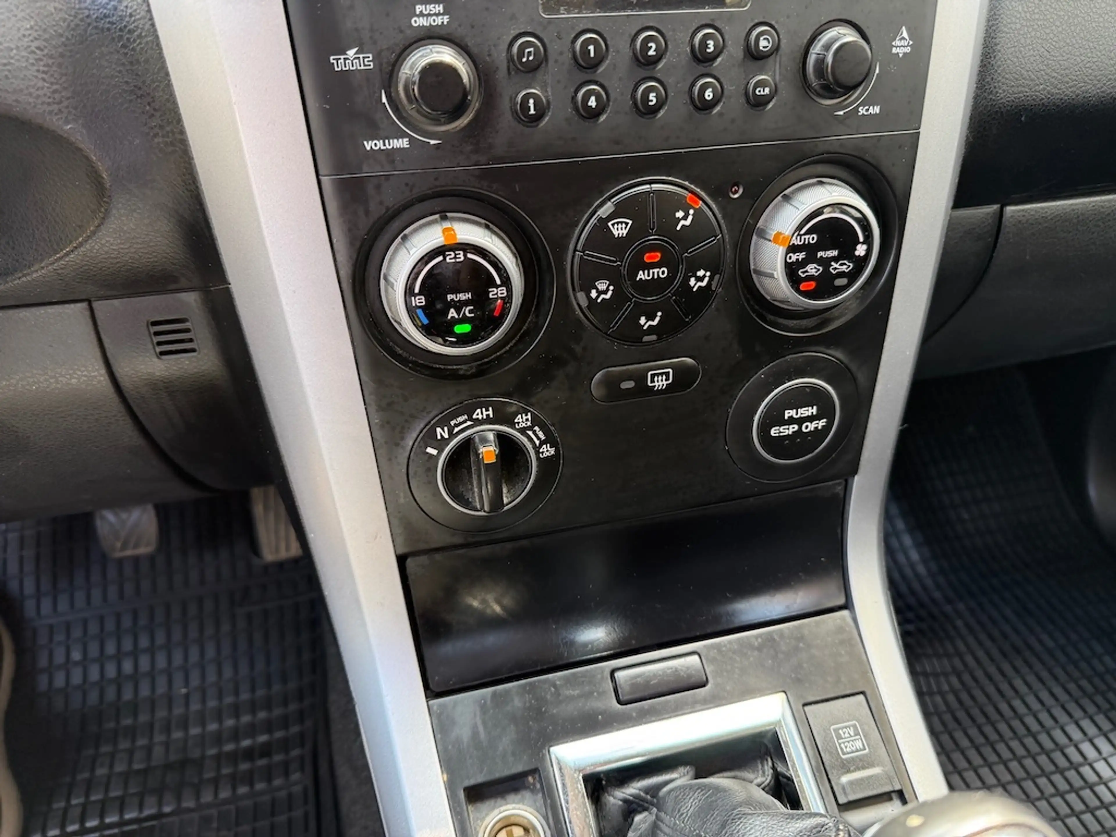 Suzuki Grand Vitara Grand Vitara 1,9 DDiS "deluxe+" *** wenig km !!! — photo 11