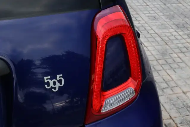 Abarth 595 view 15