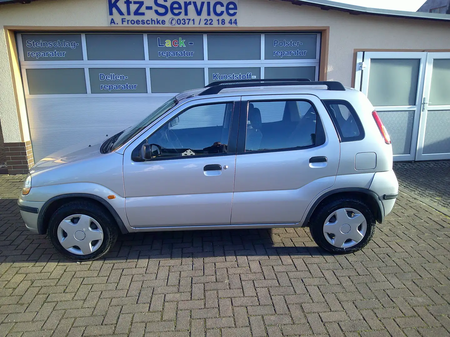 Suzuki Ignis (5-trg.)  TÜV Neu Nur 68767 Kilometer Argent - 1