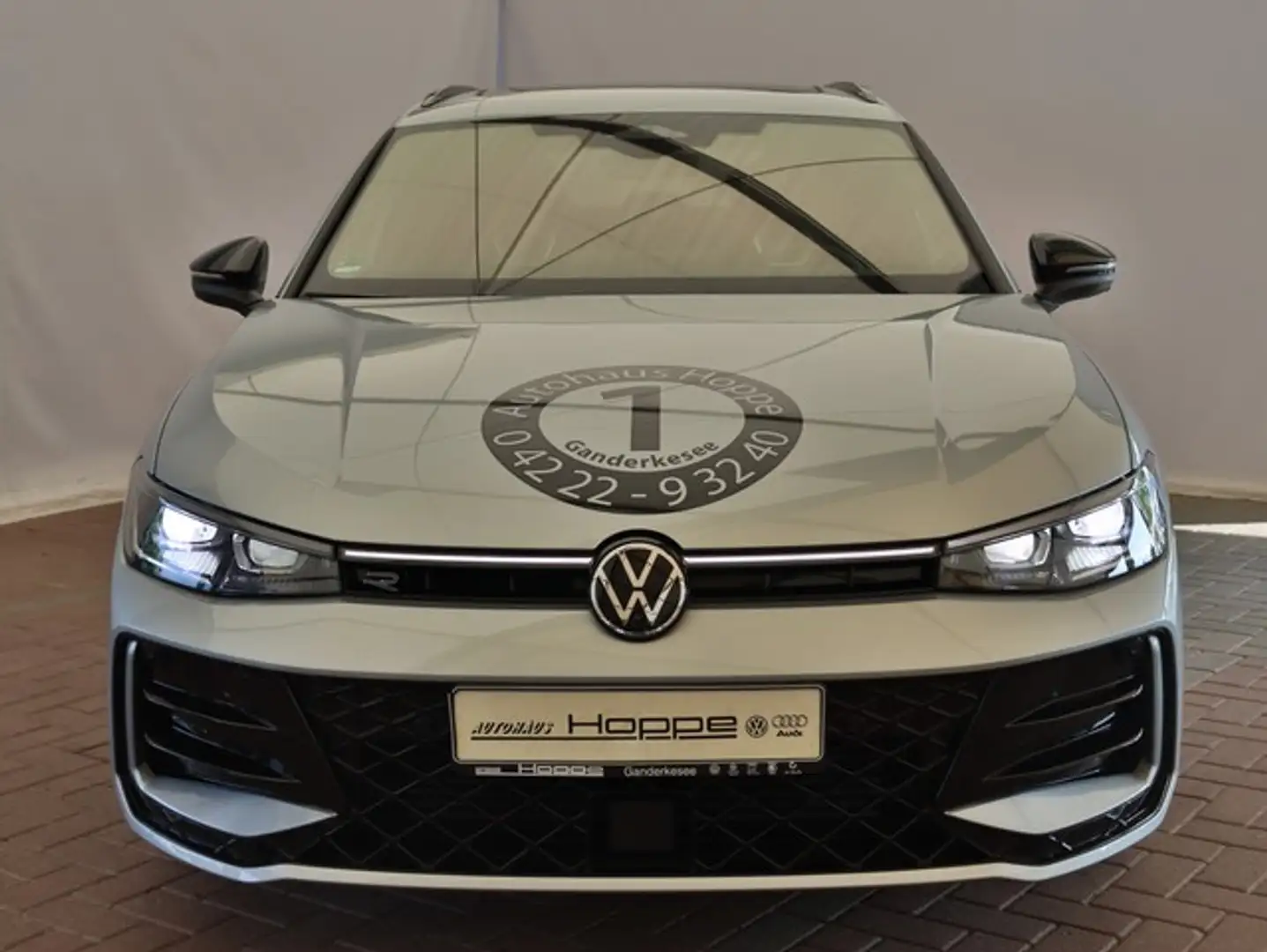 Volkswagen Passat Variant R-Line 2.0 TDI DSG AHK+MATRIX+PANO+ACC+HUD+ Silber - 2