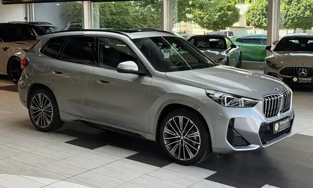 BMW X1 view 4