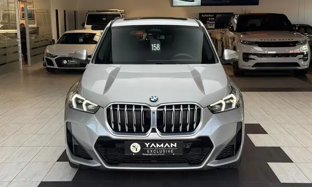 BMW X1 view 3