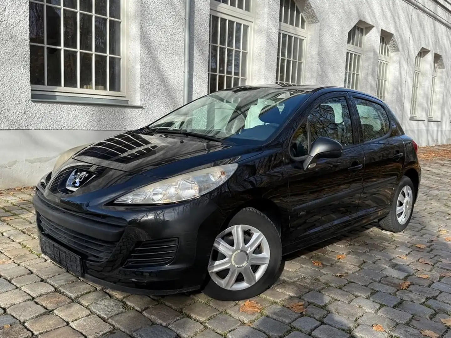 Peugeot 207 207 95 VTi Premium Noir - 2