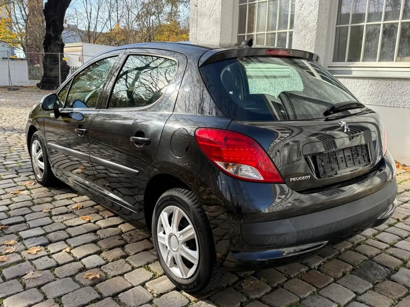Peugeot 207 207 95 VTi Premium Noir - 1