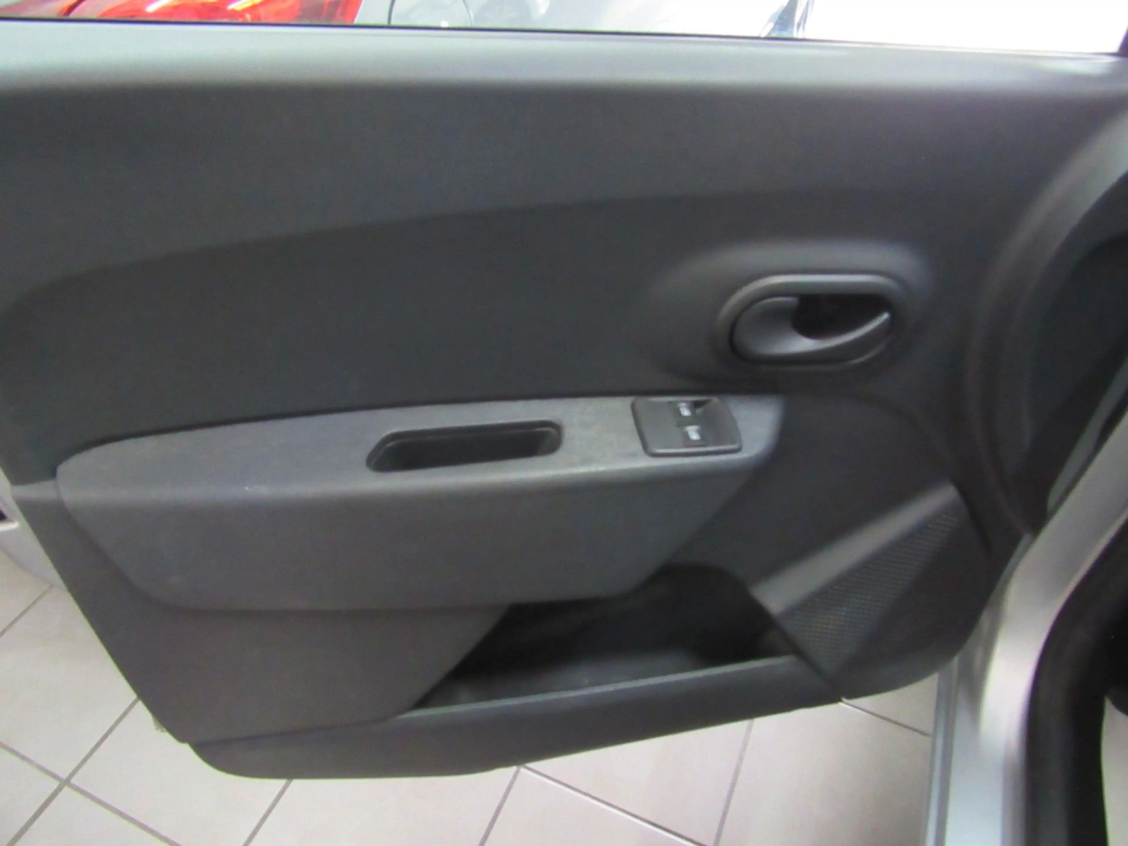 Dacia Dokker Express 1.Hand Kasten Bluetooth AHK TÜV++ — photo 6
