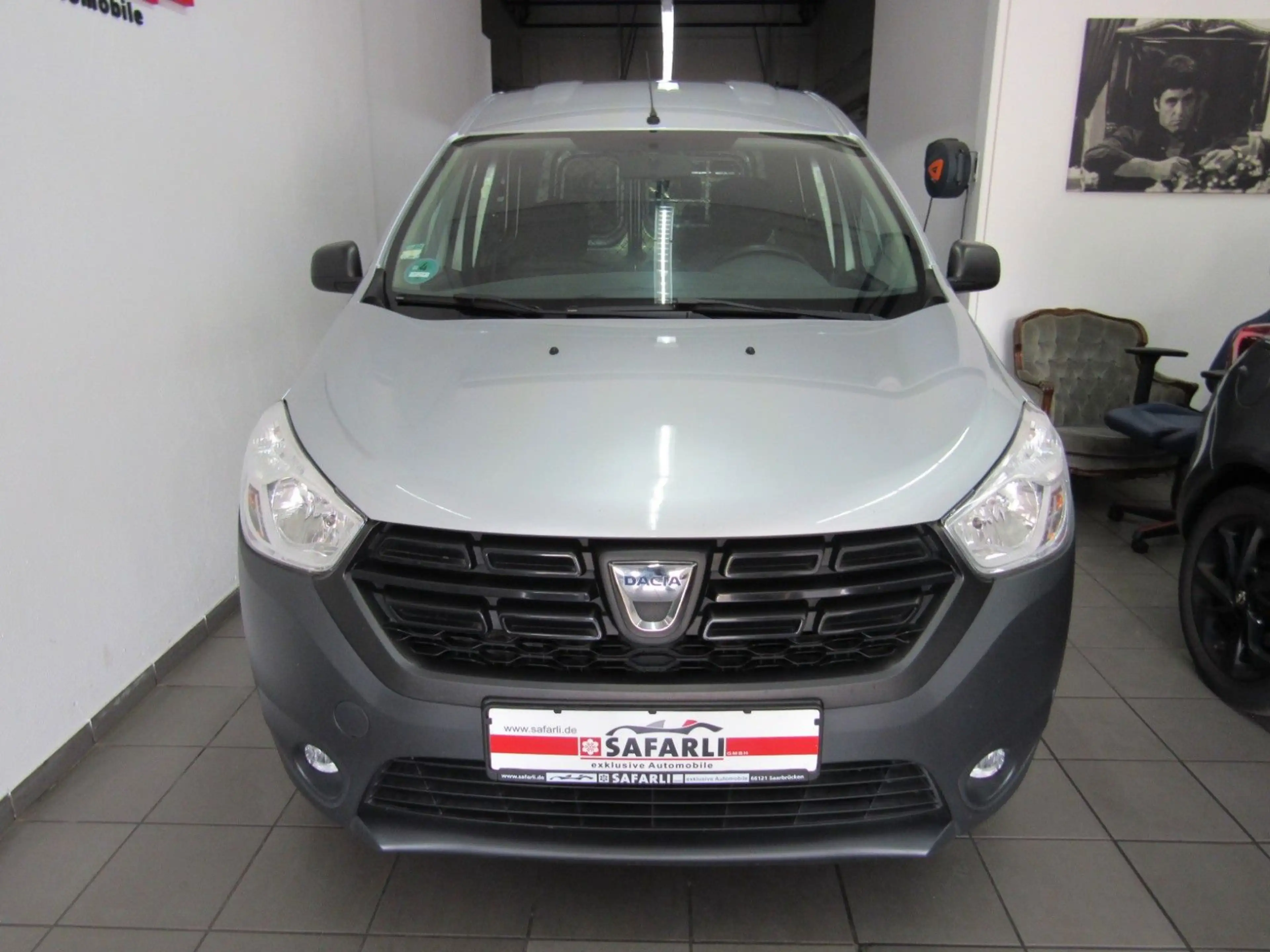 Dacia Dokker Express 1.Hand Kasten Bluetooth AHK TÜV++ — photo 2