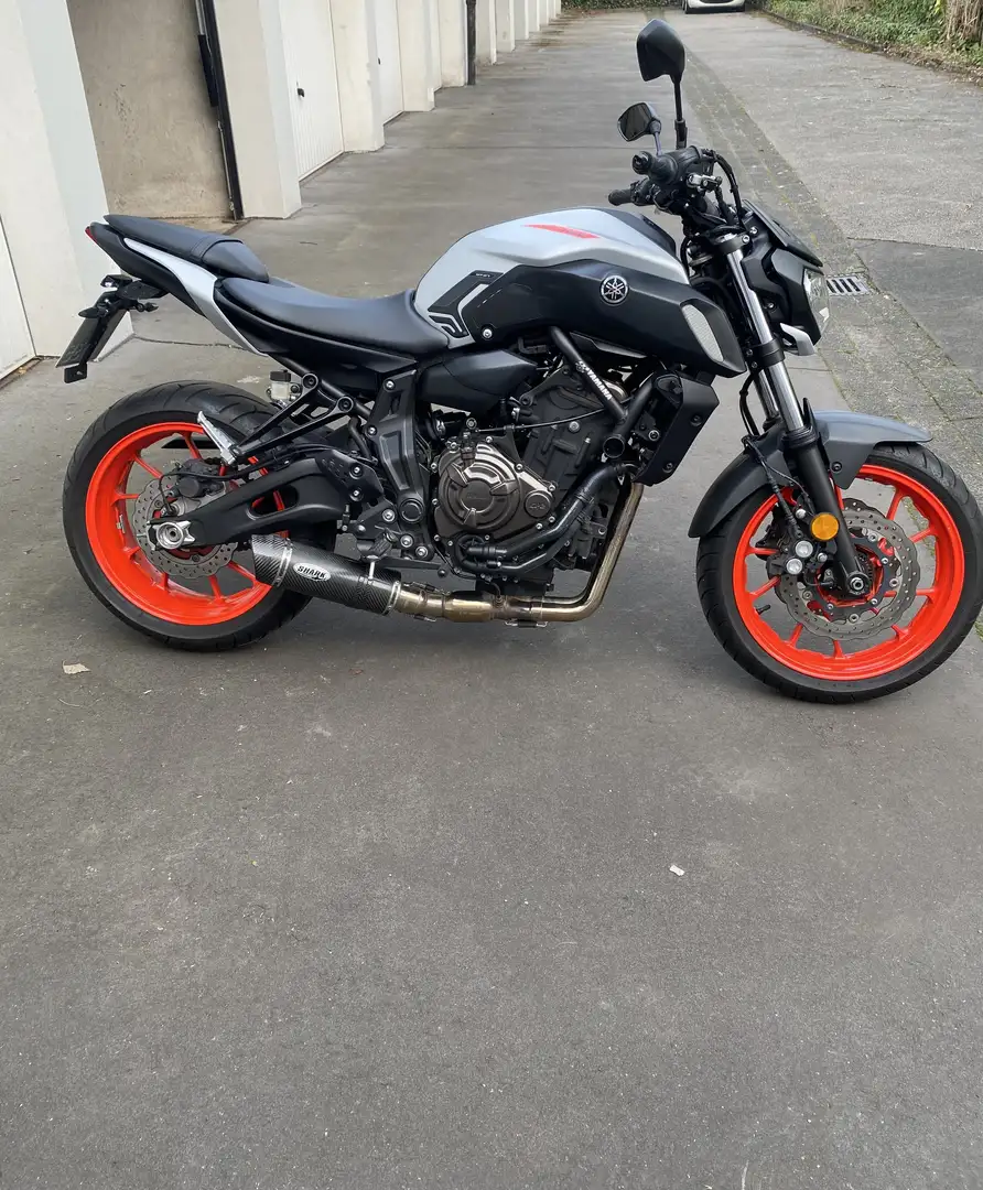 Yamaha MT-07 - 2