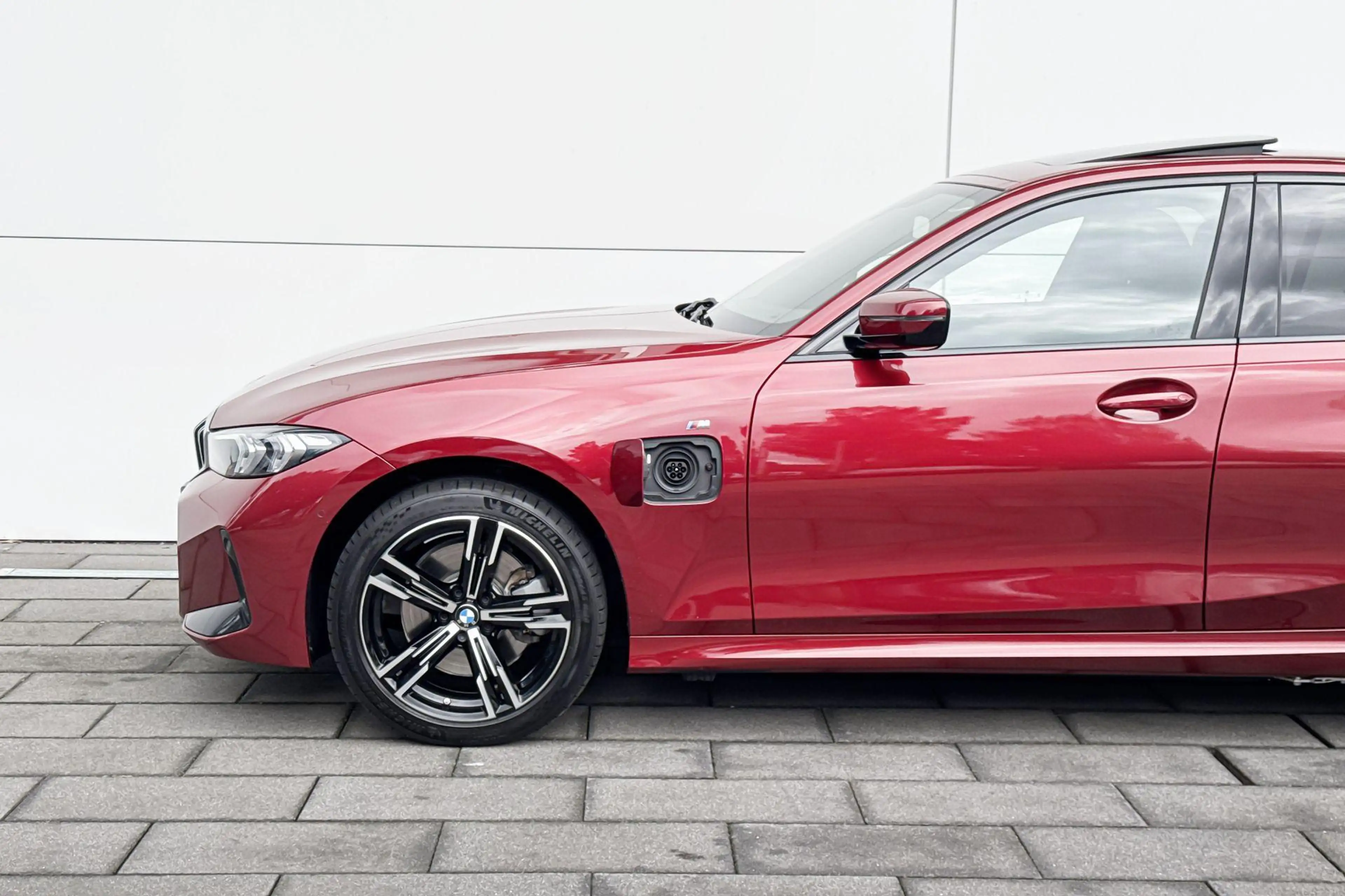 BMW 330 3 Serie Sedan 330e — photo 4