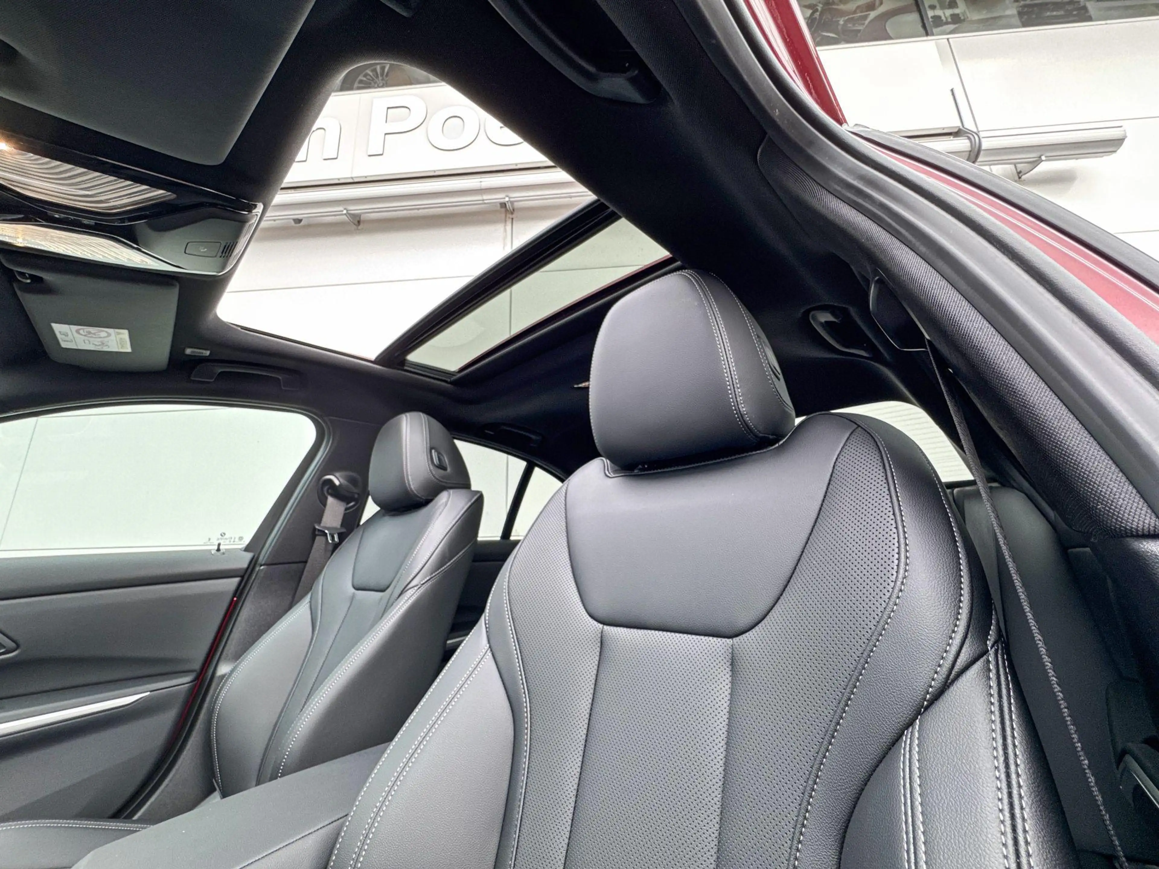 BMW 330 3 Serie Sedan 330e — photo 10