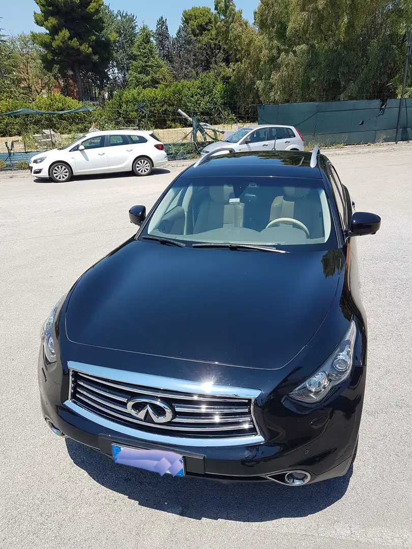 Infiniti QX70 S Fekete - 1