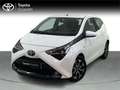 Toyota Aygo 5 Puertas x-play 70 Automático (x-shift) - thumbnail 1