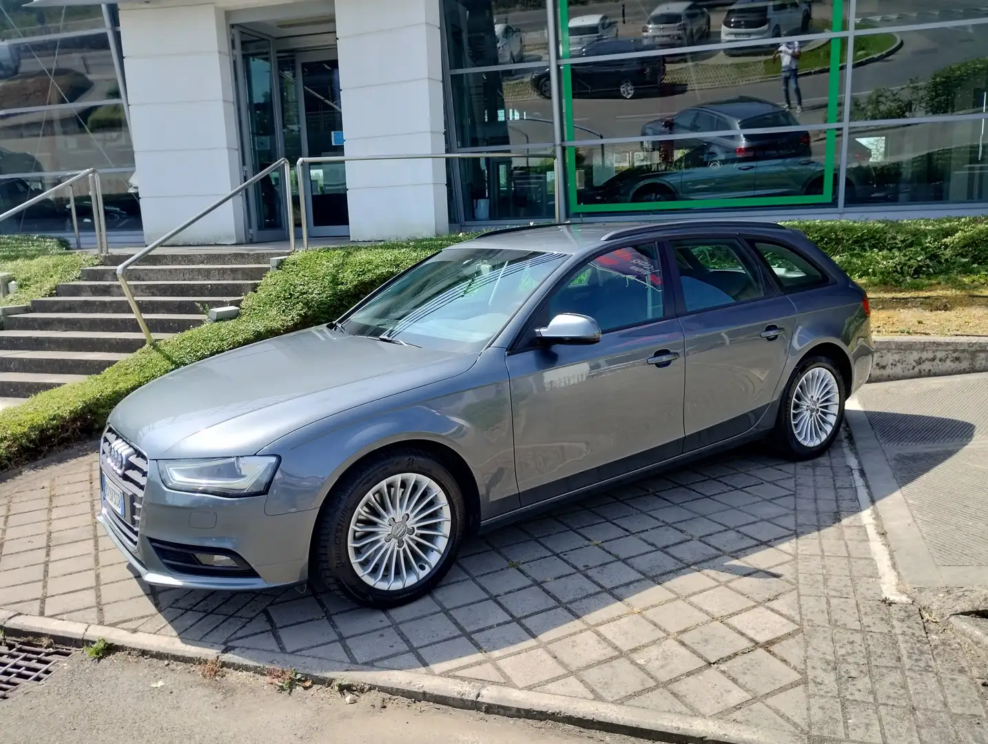 Audi A4 A4 Avant 2.0 tdi Advanced 143cv multitronic Grigio - 1