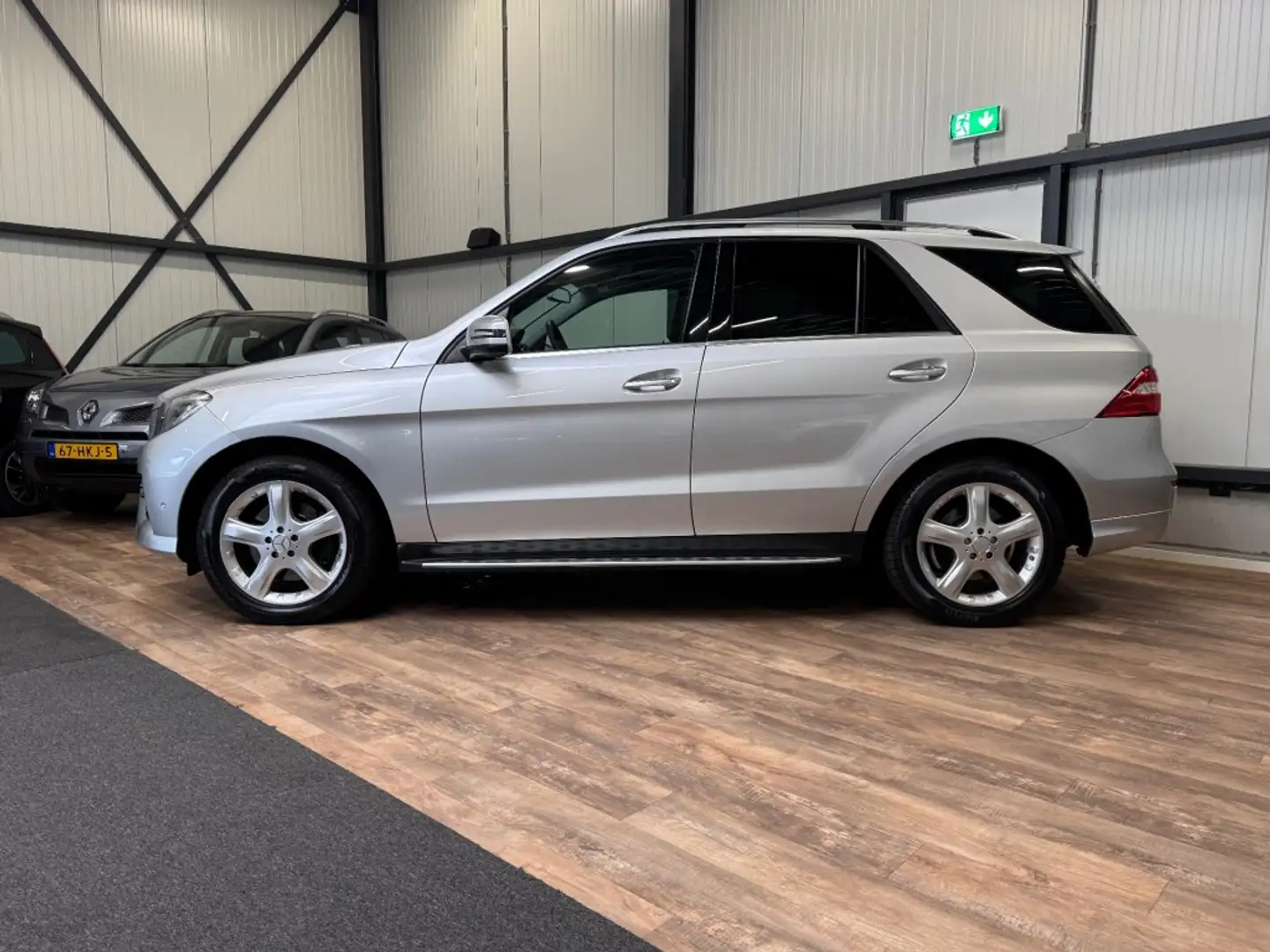 Mercedes-Benz ML 350 BLUETEC 4MATIC/ AUTOMAAT / LUCHTVERING / PANORAMA Gris - 2