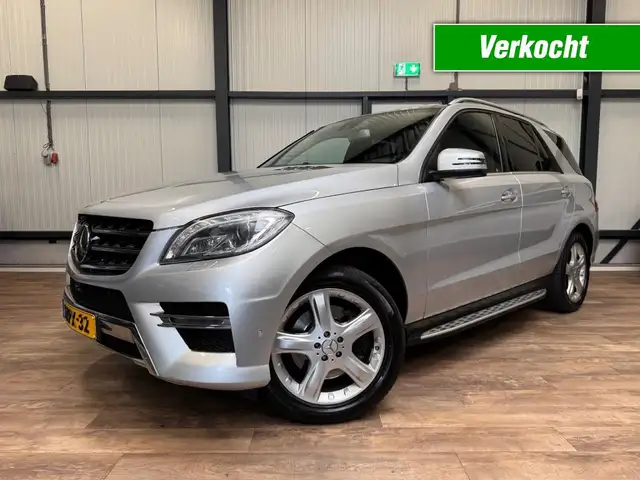 Mercedes-Benz ML 350 BLUETEC 4MATIC/ AUTOMAAT / LUCHTVERING / PANORAMA