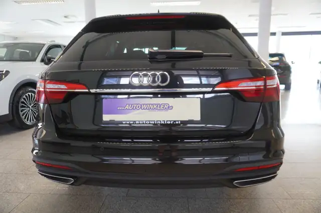 Audi A4 Avant view 6
