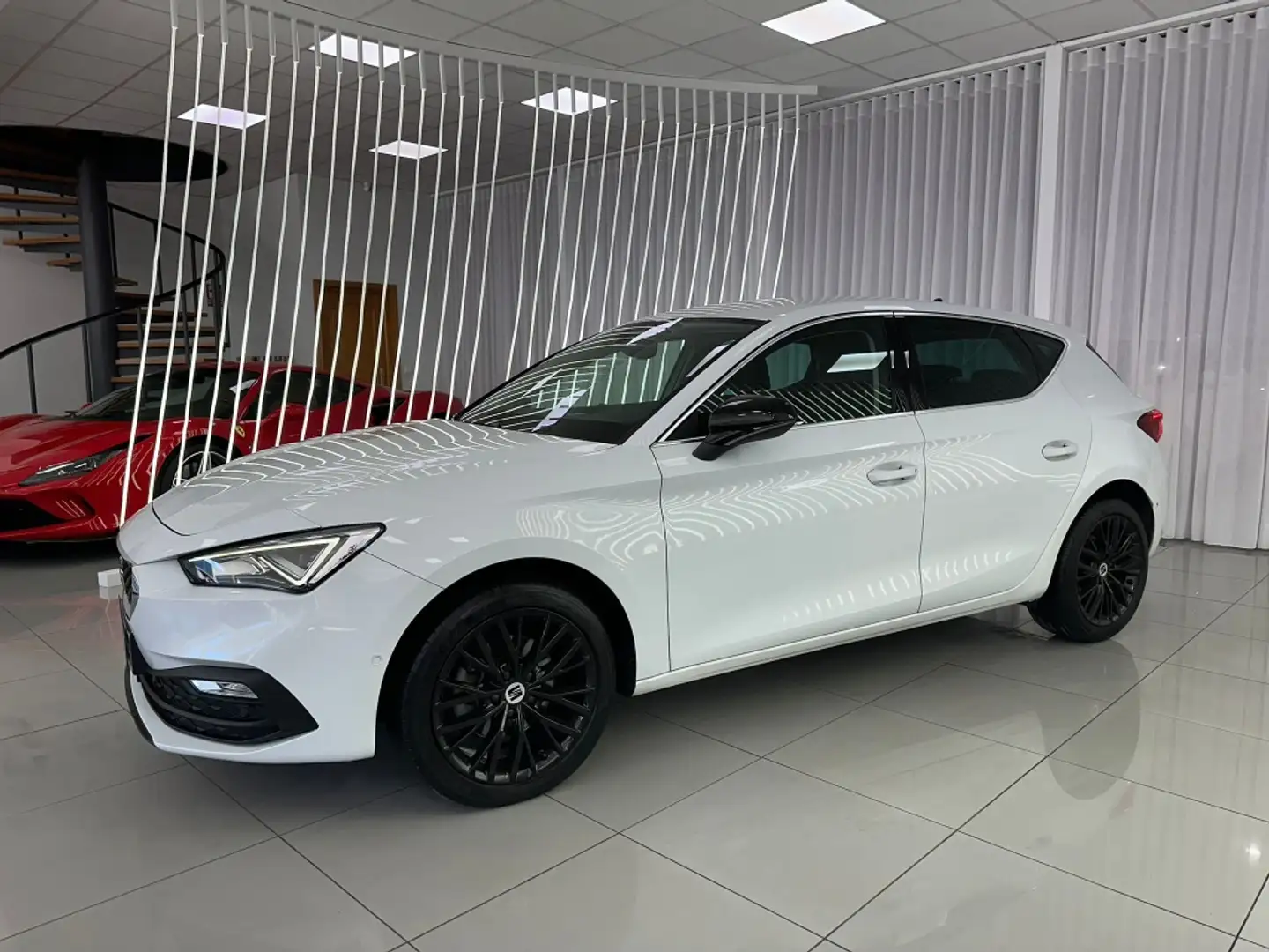 SEAT Leon 2.0TDI CR S&S Xcellence DSG-7 150 Blanco - 2