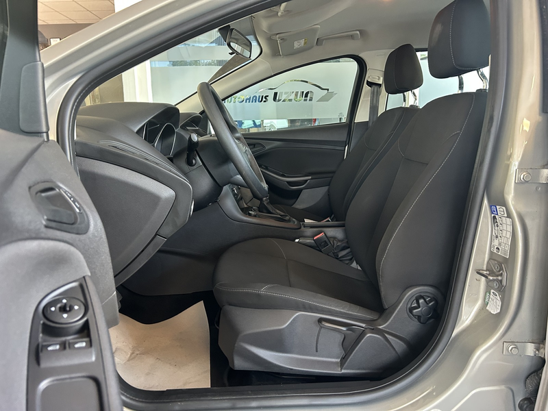 Ford Focus Turnier 1.6 1.Hand Amiente AC AHK Scheckhe — photo 14