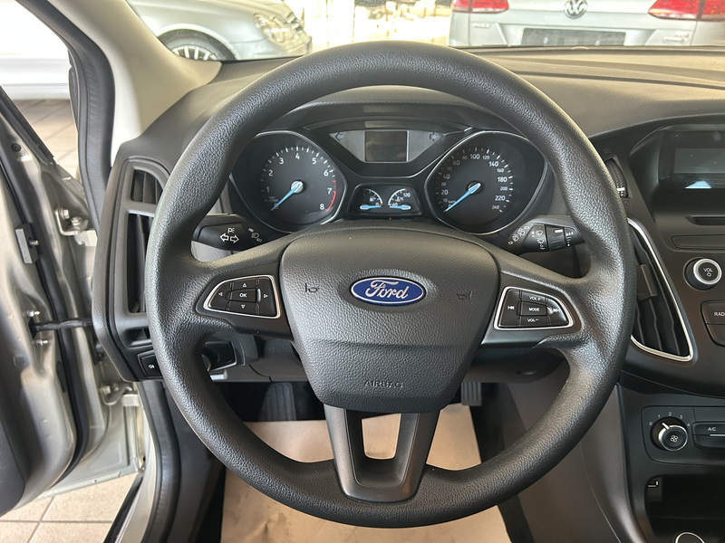 Ford Focus Turnier 1.6 1.Hand Amiente AC AHK Scheckhe — photo 15