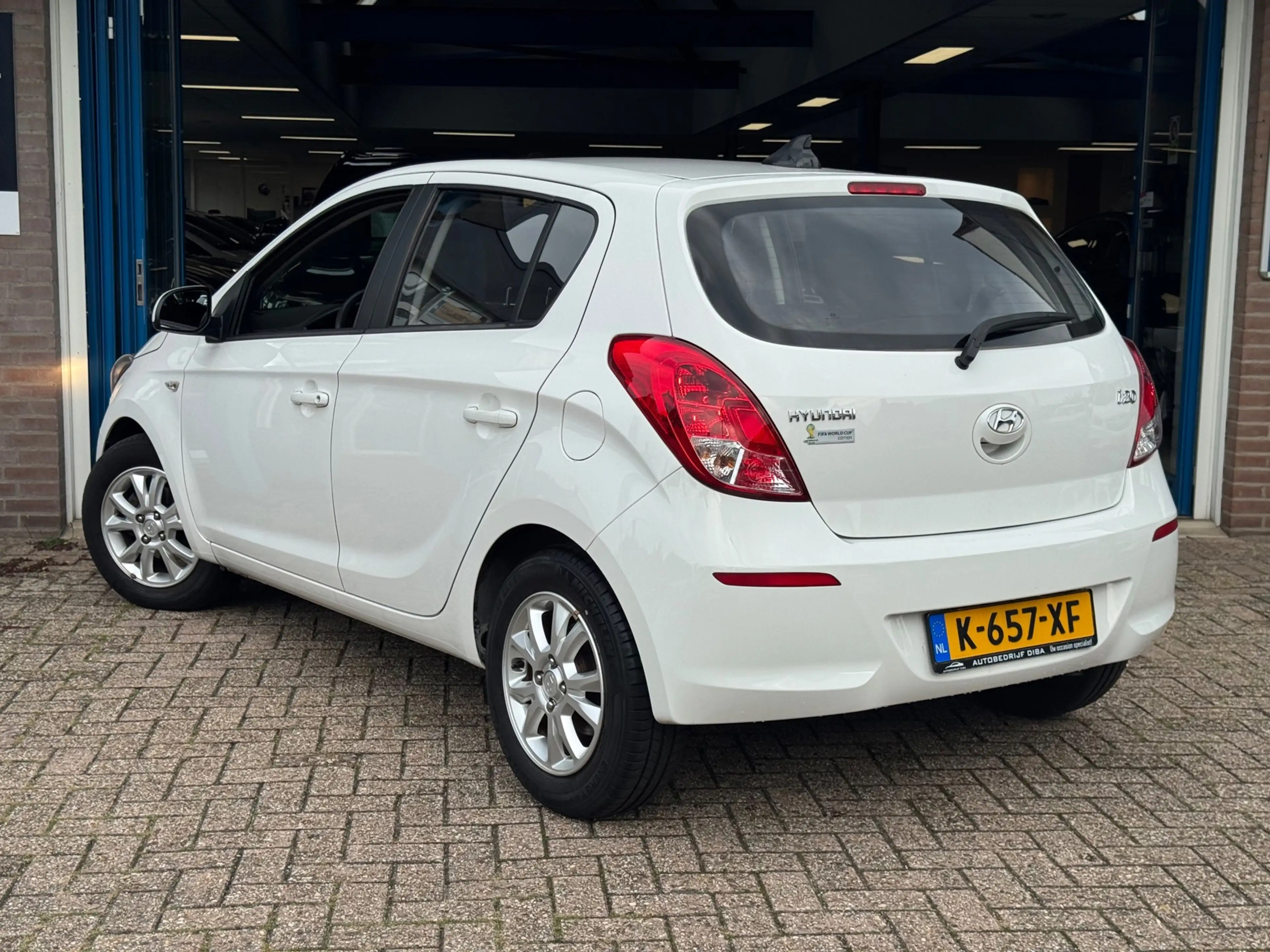 Hyundai i20 1.2i i-Drive 2014 WIT 5drs AIRCO LM APK NAP! — photo 3