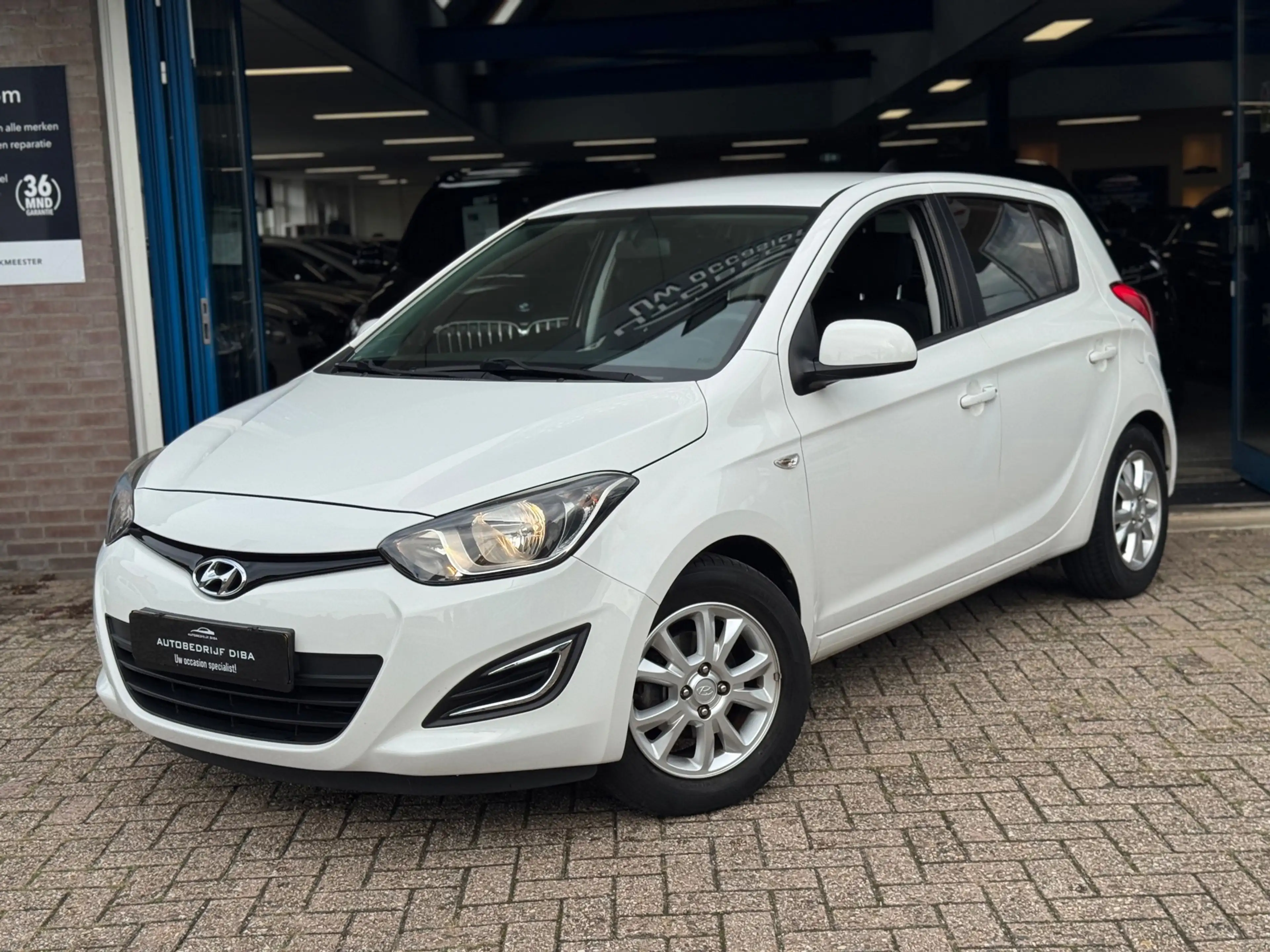 Hyundai i20 1.2i i-Drive 2014 WIT 5drs AIRCO LM APK NAP! — photo 2