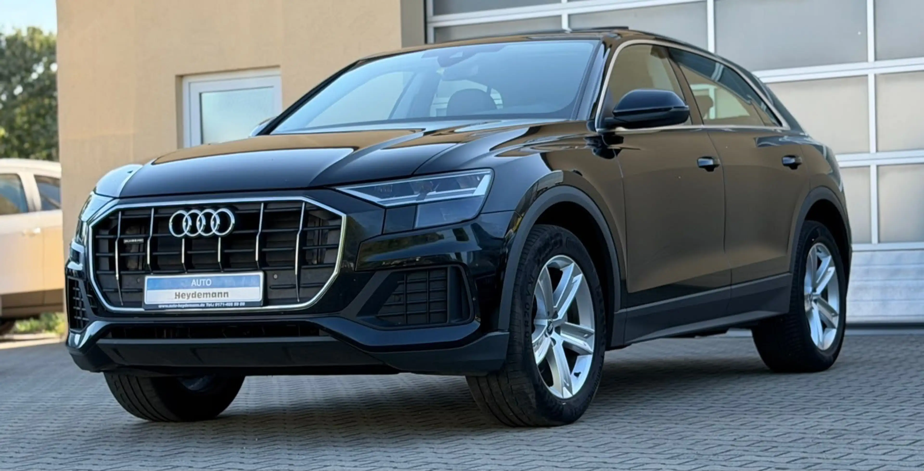 Audi Q8 45 TDI quattro Competition plus Panorama — photo 2