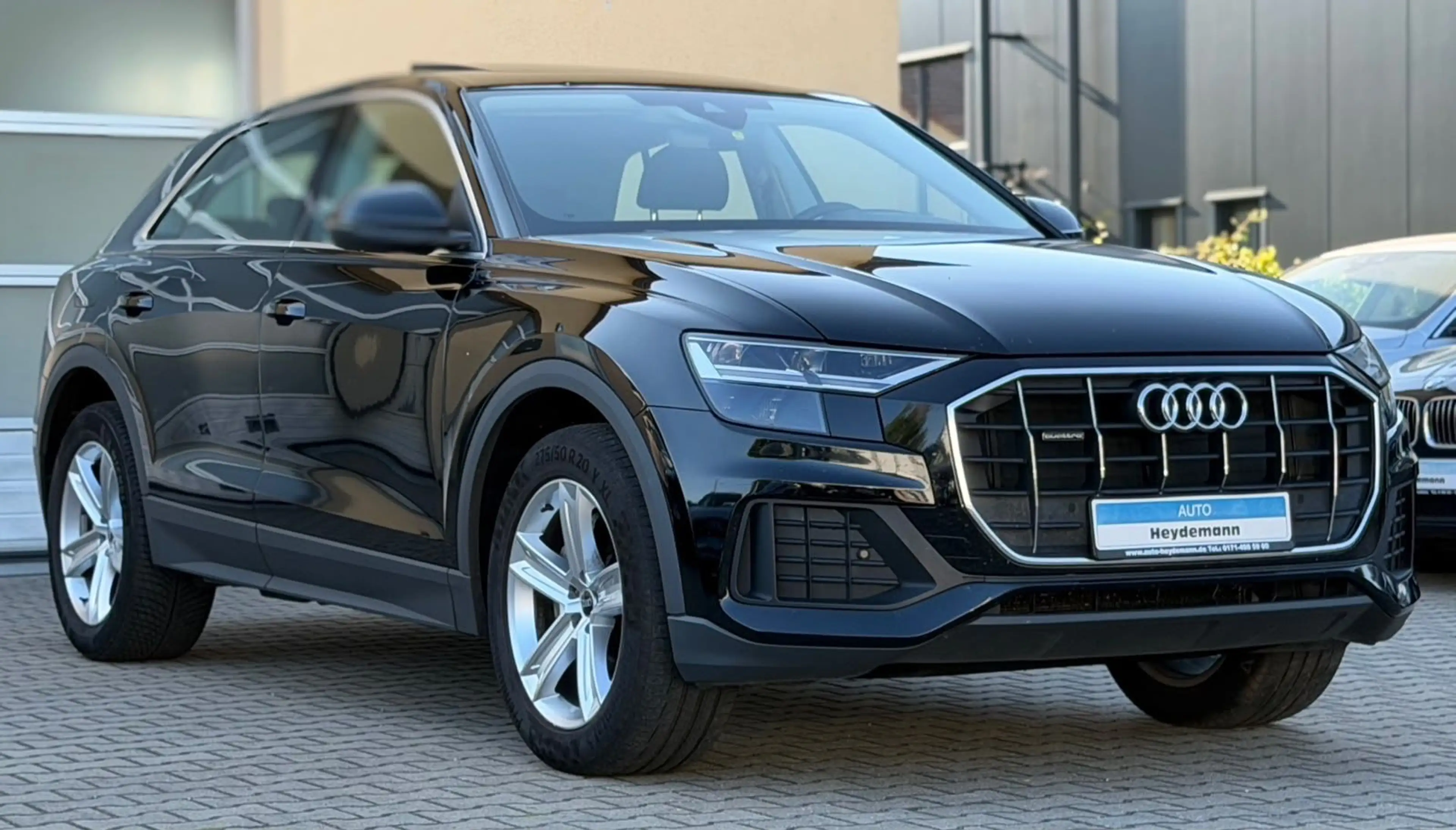 Audi Q8 45 TDI quattro Competition plus Panorama — photo 12