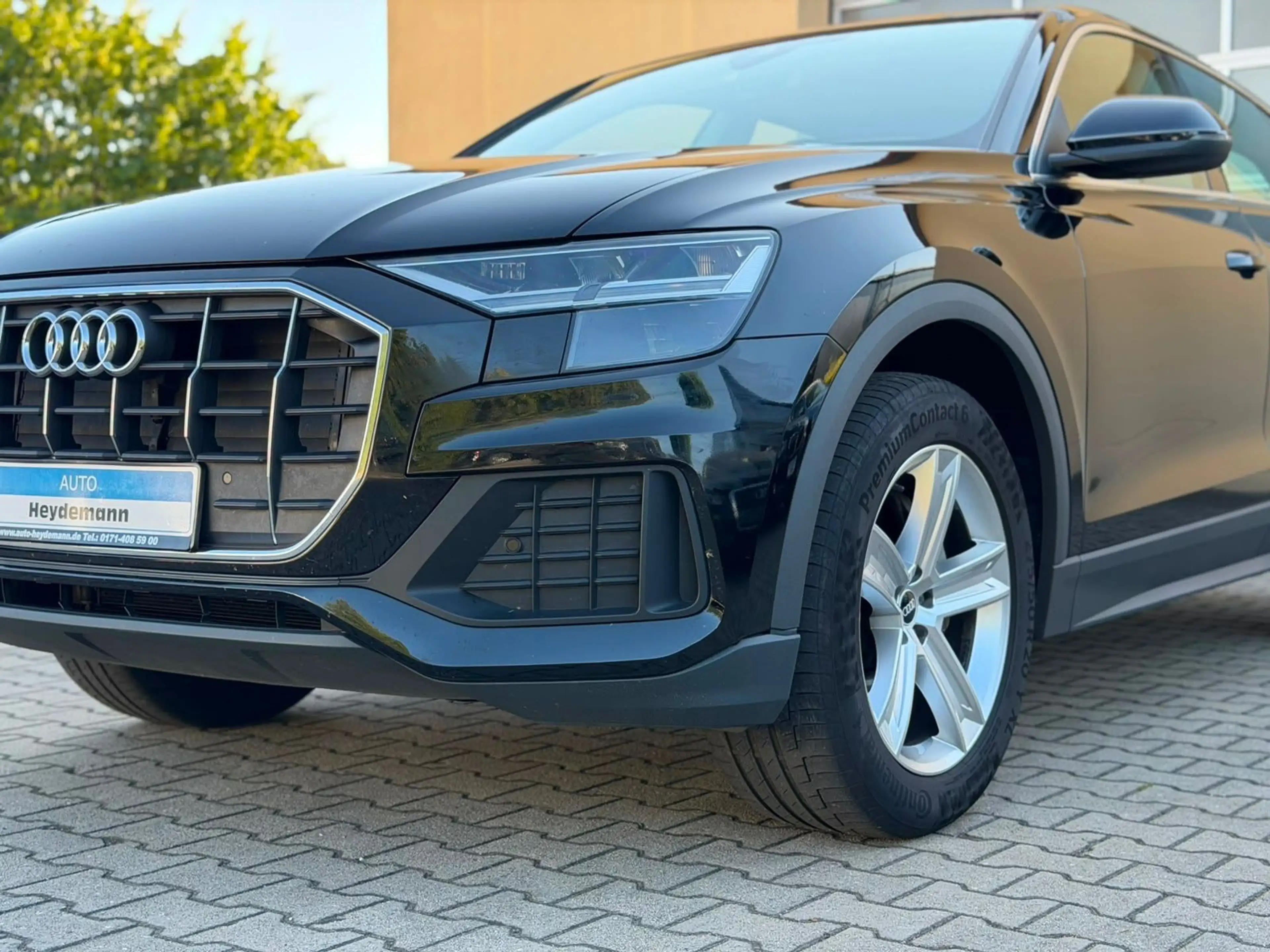 Audi Q8 45 TDI quattro Competition plus Panorama — photo 3