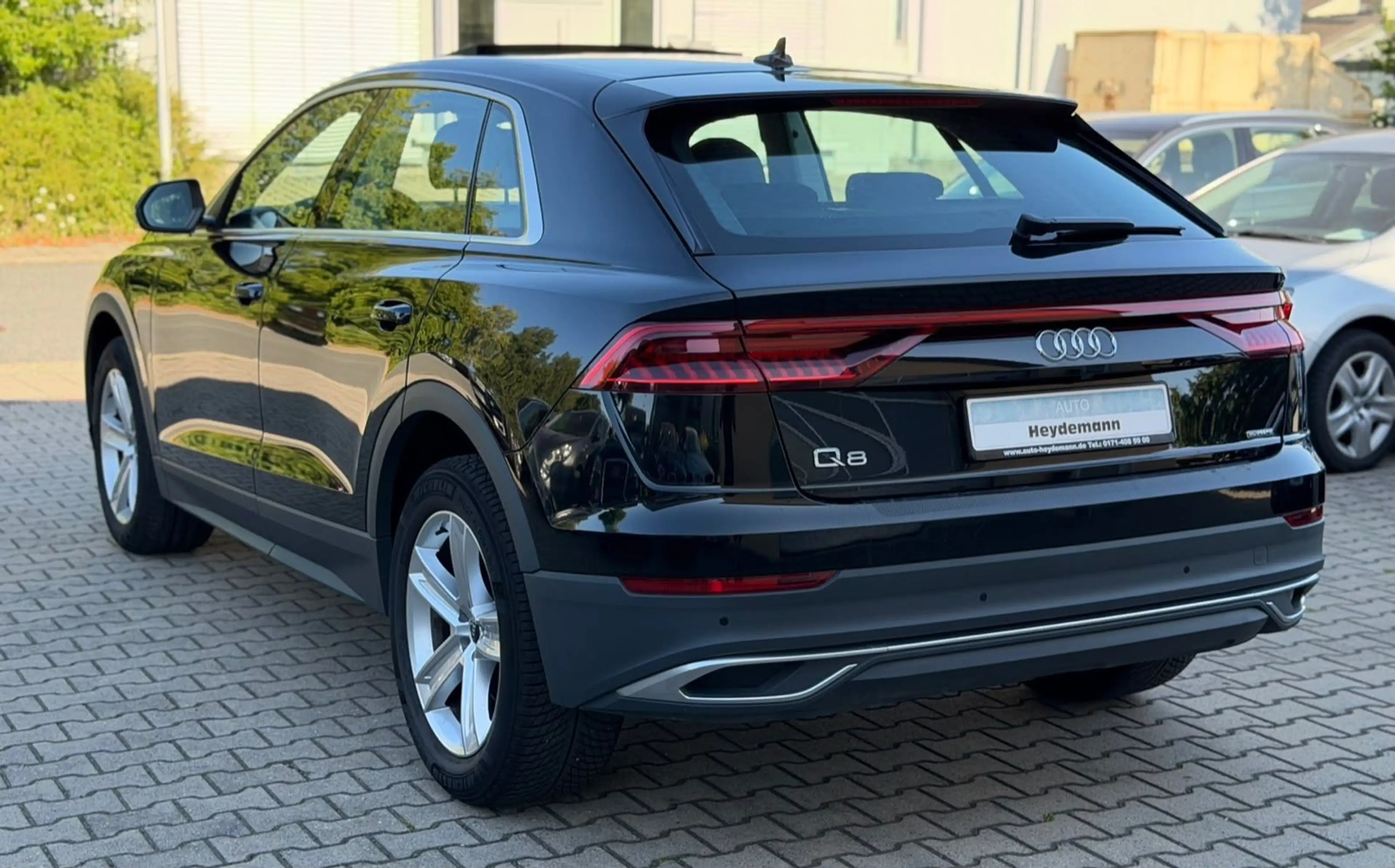 Audi Q8 45 TDI quattro Competition plus Panorama — photo 7