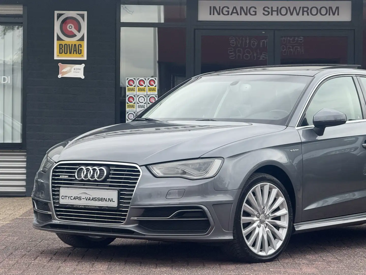 Audi A3 Sportback 1.4 e-tron PHEV Ambition Pro Line plus o Gris - 2