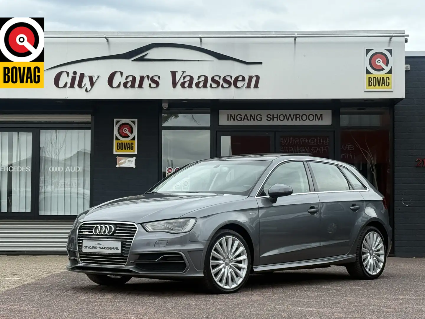 Audi A3 Sportback 1.4 e-tron PHEV Ambition Pro Line plus o Gris - 1