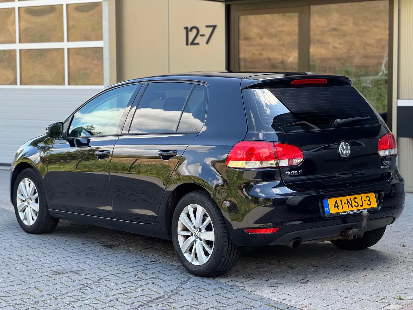 Volkswagen Golf 1.2 TSI BlueMotion|Carplay|Grote beurt + APK Zwart - 2