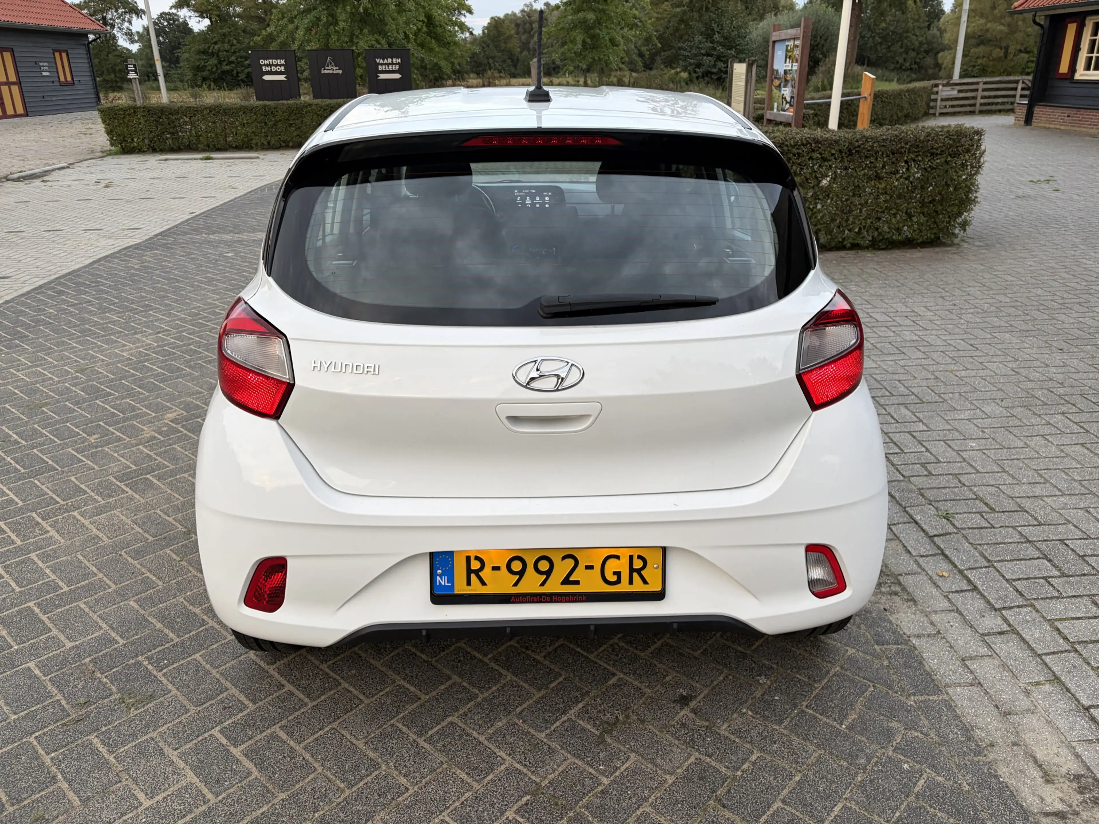 Hyundai i10 1.0 Comfort 5-zits Airco Cv Led App Cruise Nap — photo 3