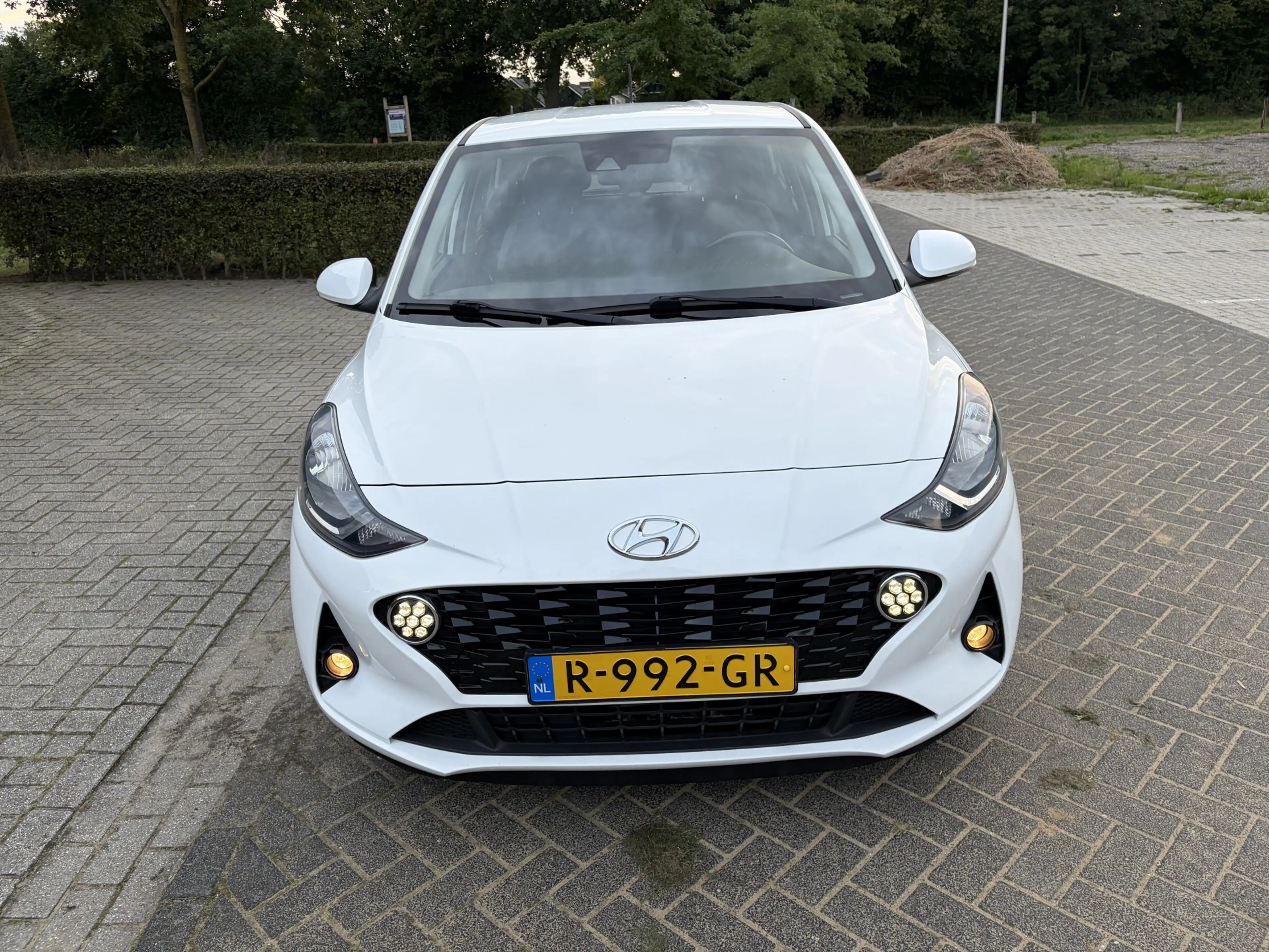 Hyundai i10 1.0 Comfort 5-zits Airco Cv Led App Cruise Nap — photo 2