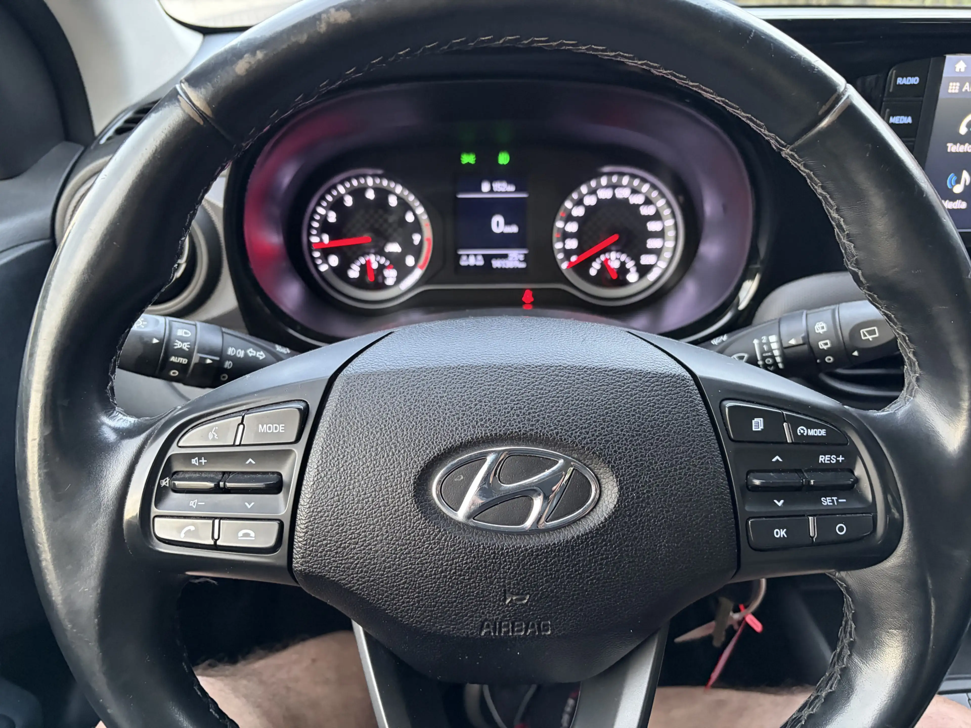 Hyundai i10 1.0 Comfort 5-zits Airco Cv Led App Cruise Nap — photo 6