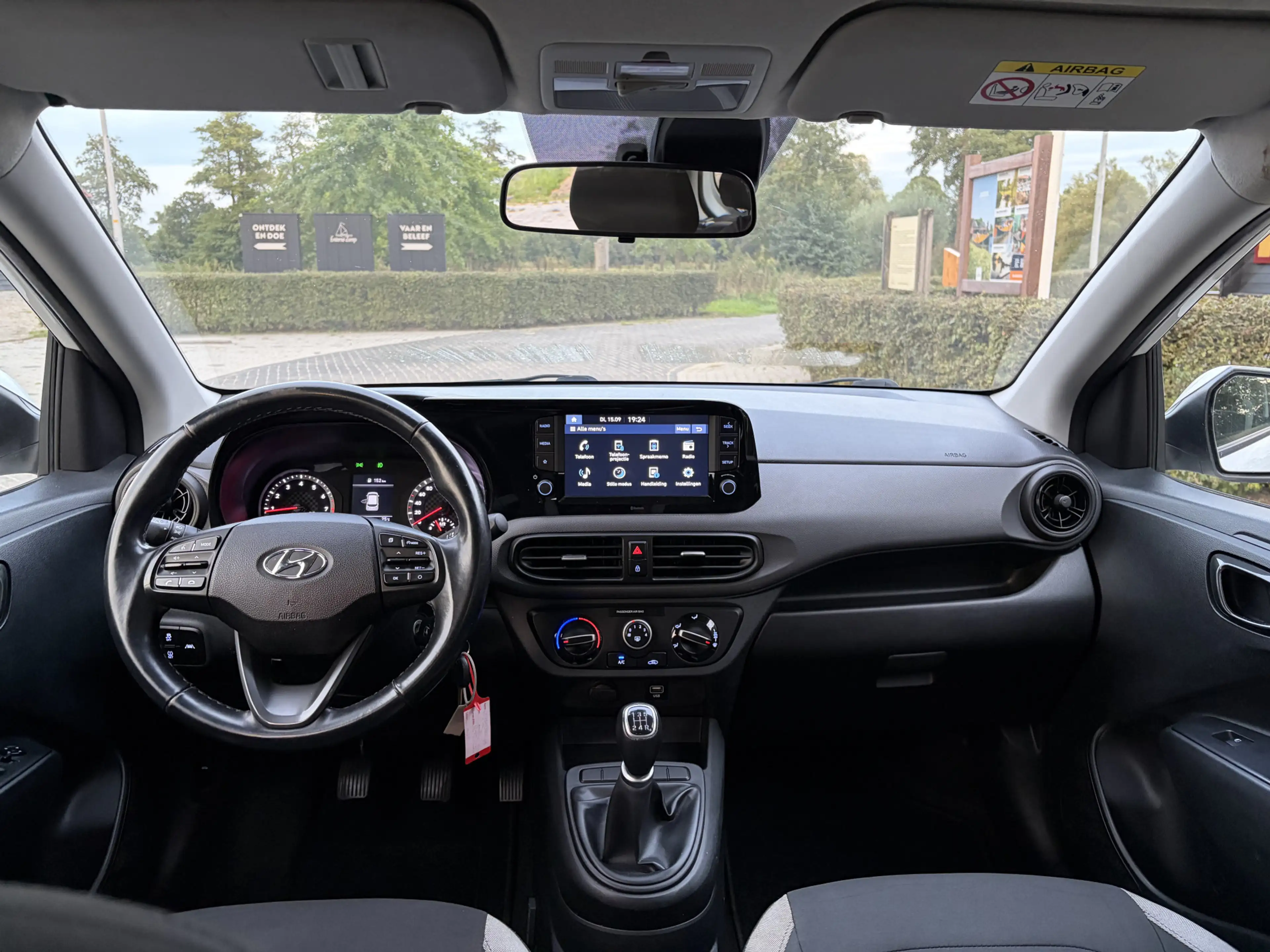 Hyundai i10 1.0 Comfort 5-zits Airco Cv Led App Cruise Nap — photo 7