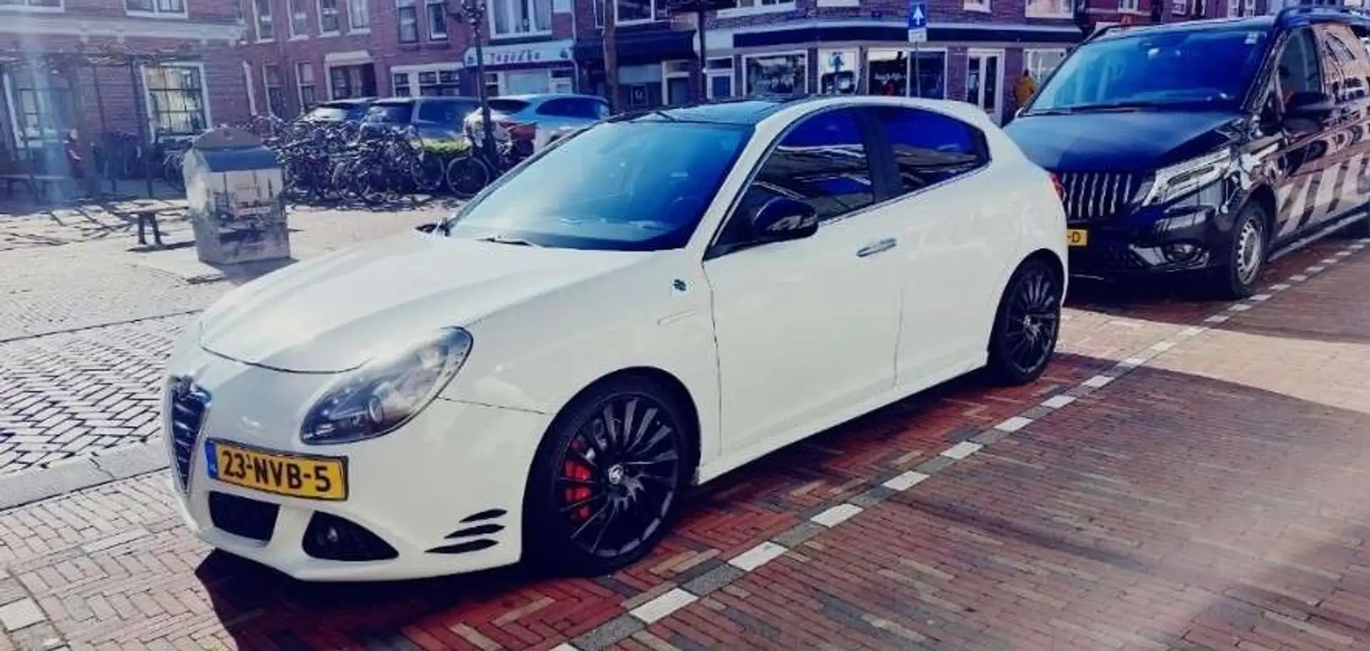 Alfa Romeo Giulietta 1.7 TBi Quadrifoglio 1750 Tbi Uniek! Blanco - 2