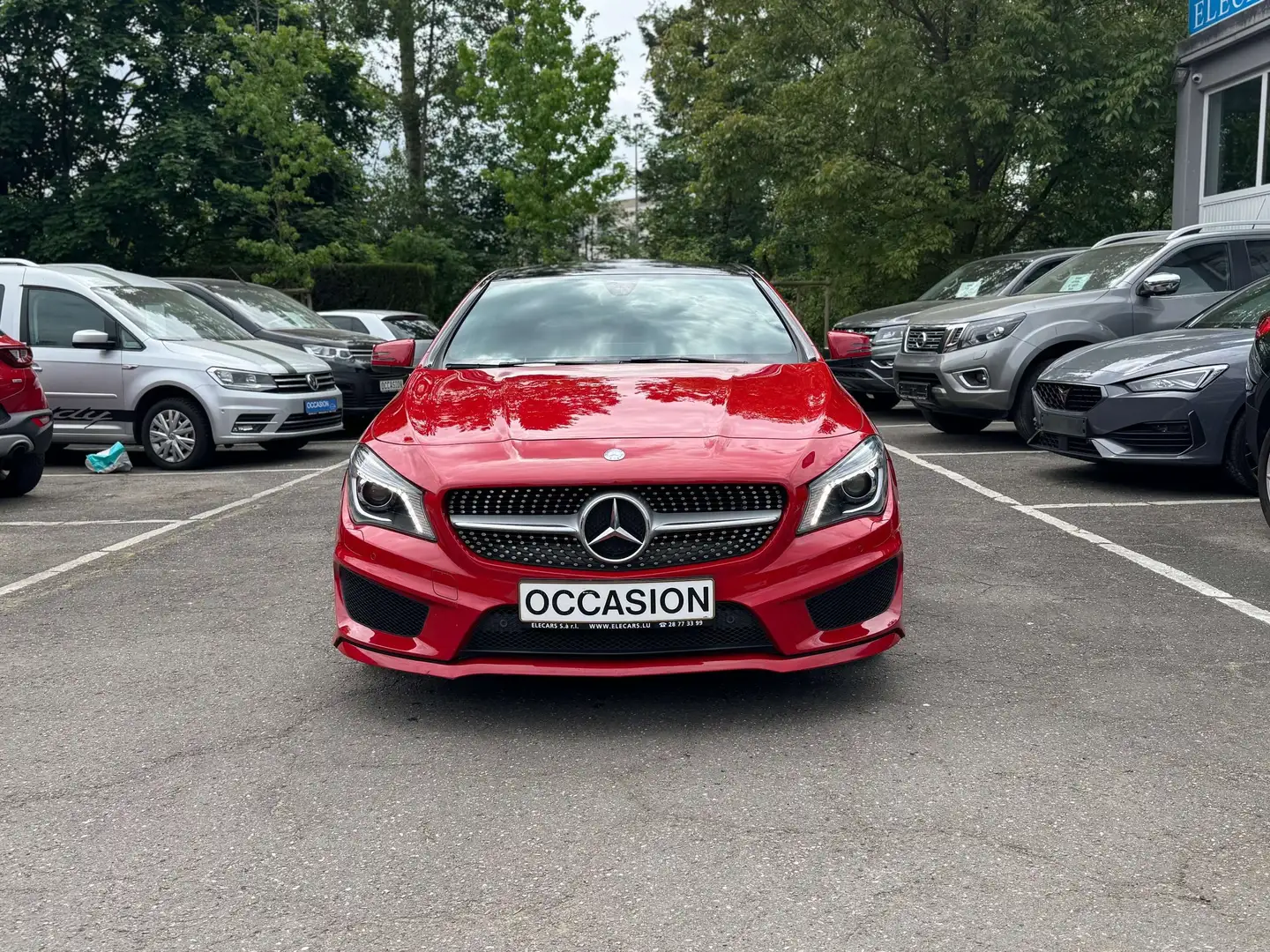 Mercedes-Benz CLA 200 CLA Shooting Brake 200 d 7G-DCT AMG Line Rouge - 2