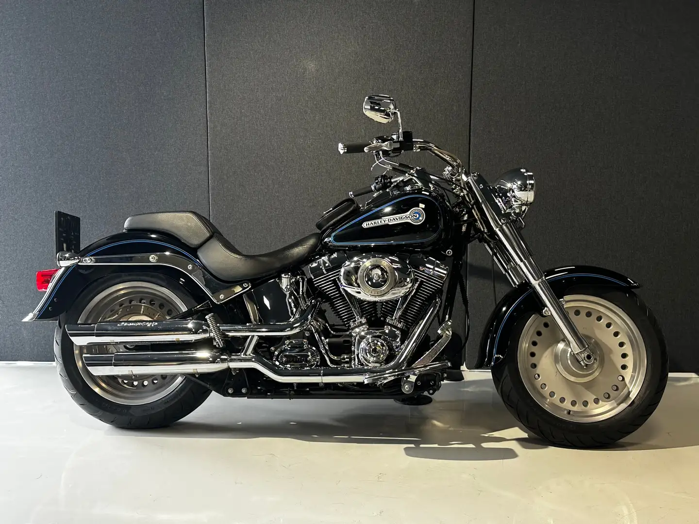 Harley-Davidson Fat Boy Peace Officer Special Edition Black - 1