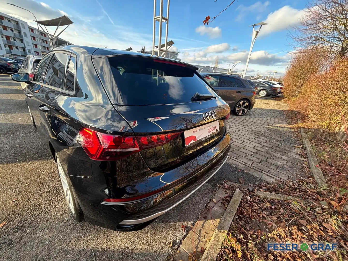 Audi A3 Sportb. 35 TFSI S tro. ACC+CARPLAY+LED+KLIMA Zwart - 2