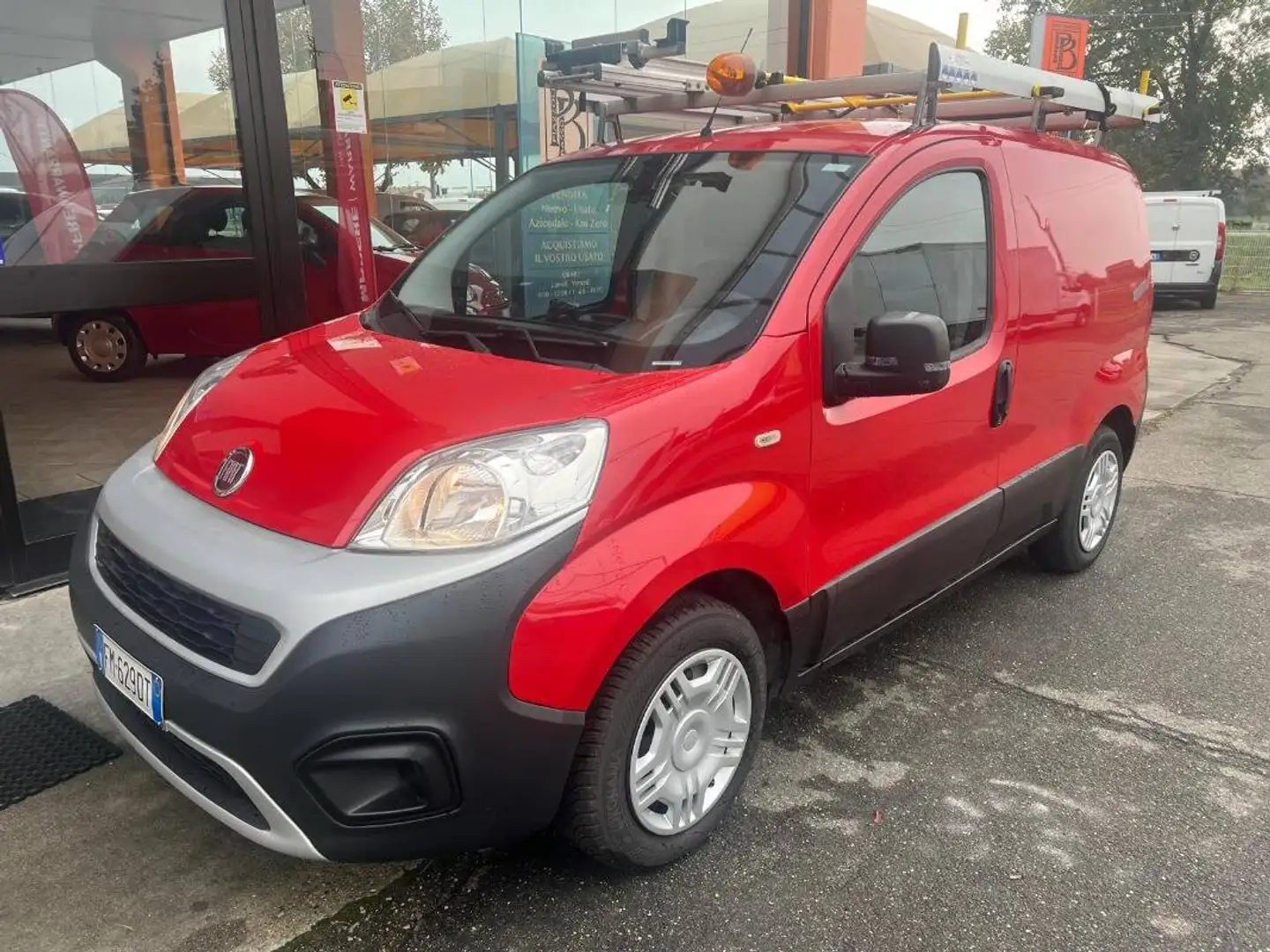 Fiat Fiorino 1.3 MJ 95cv ADVENTURE ALLESTITO Rojo - 1