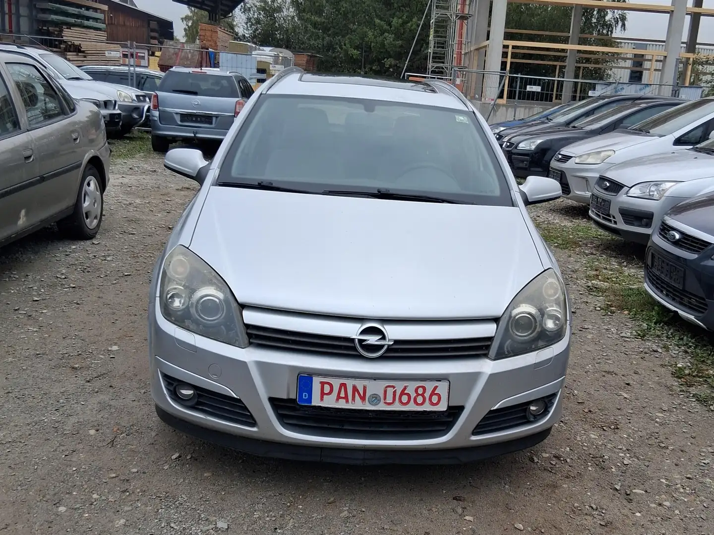 Opel Astra 1.8 Caravan Silber - 1