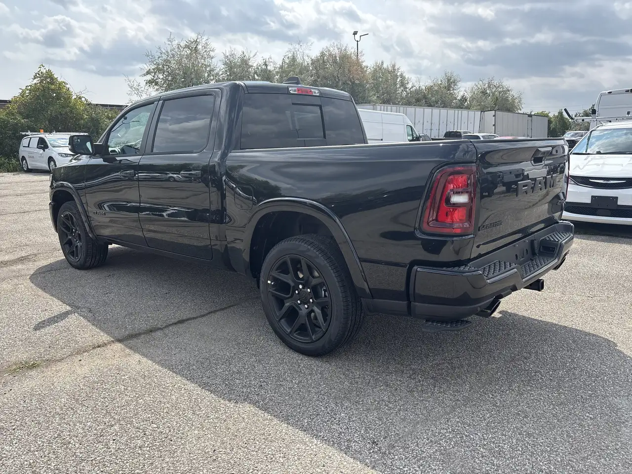 RAM 1500 снимка RAM 1500