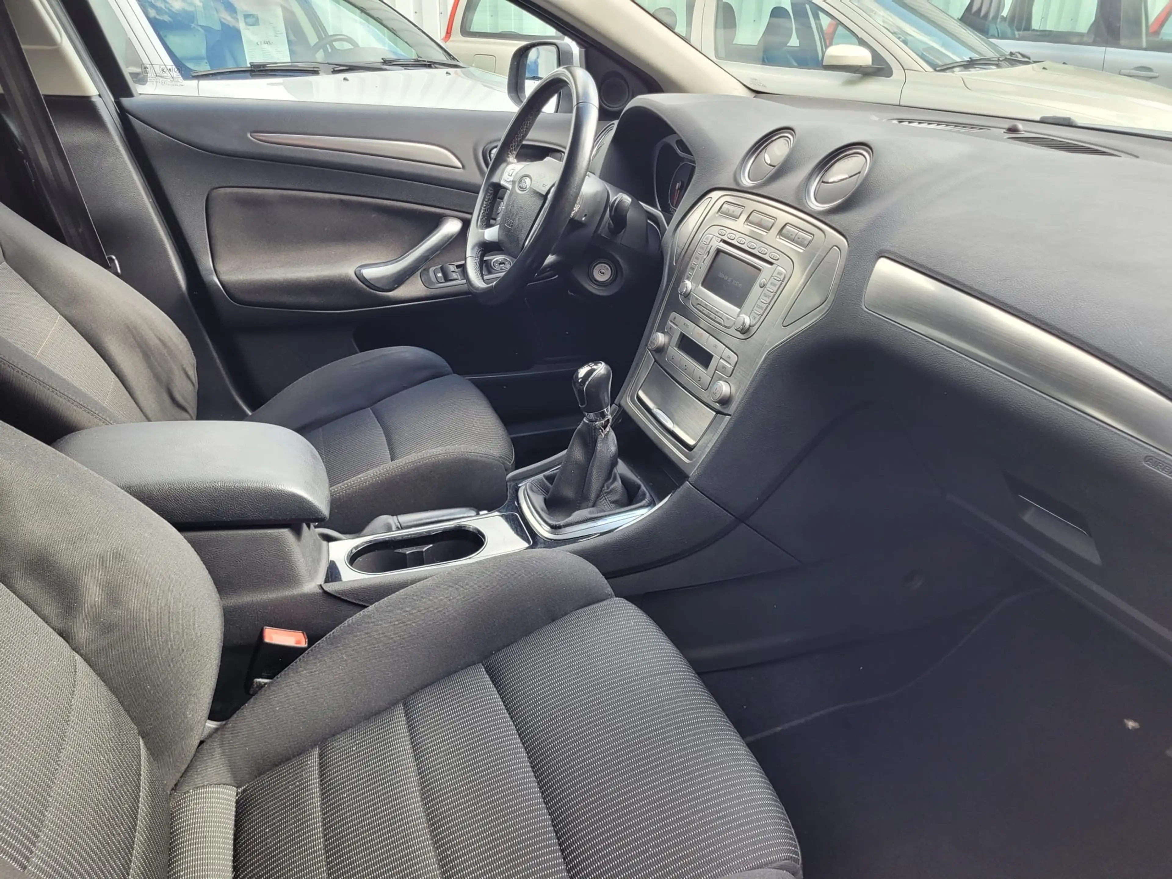Ford Mondeo Wagon 2.0-16V Limited 1e Eigenaar & 81.000KM! — photo 9