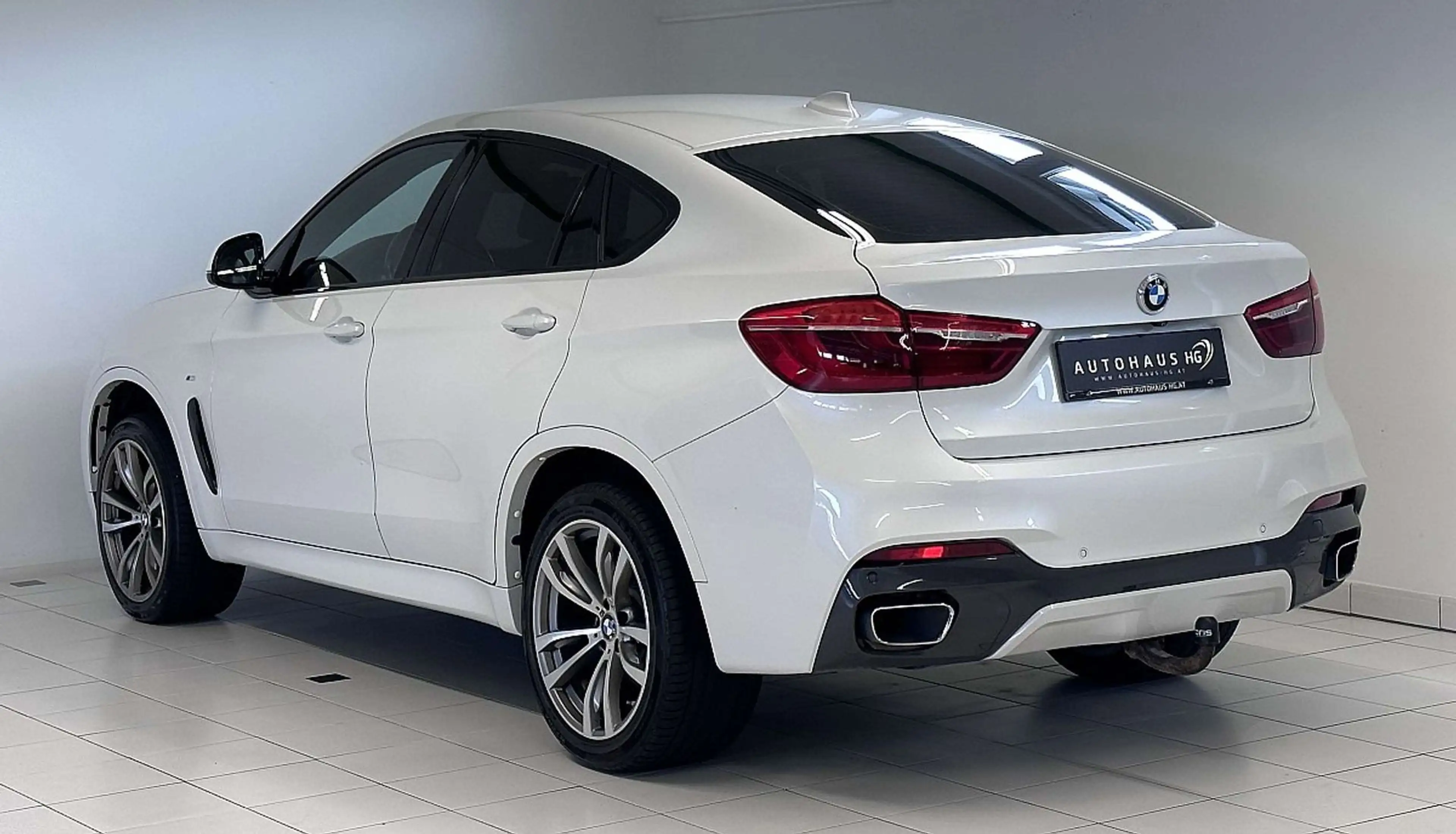 BMW X6 xDrive40d Sport Activity Coupé Österreich-Paket... — photo 9