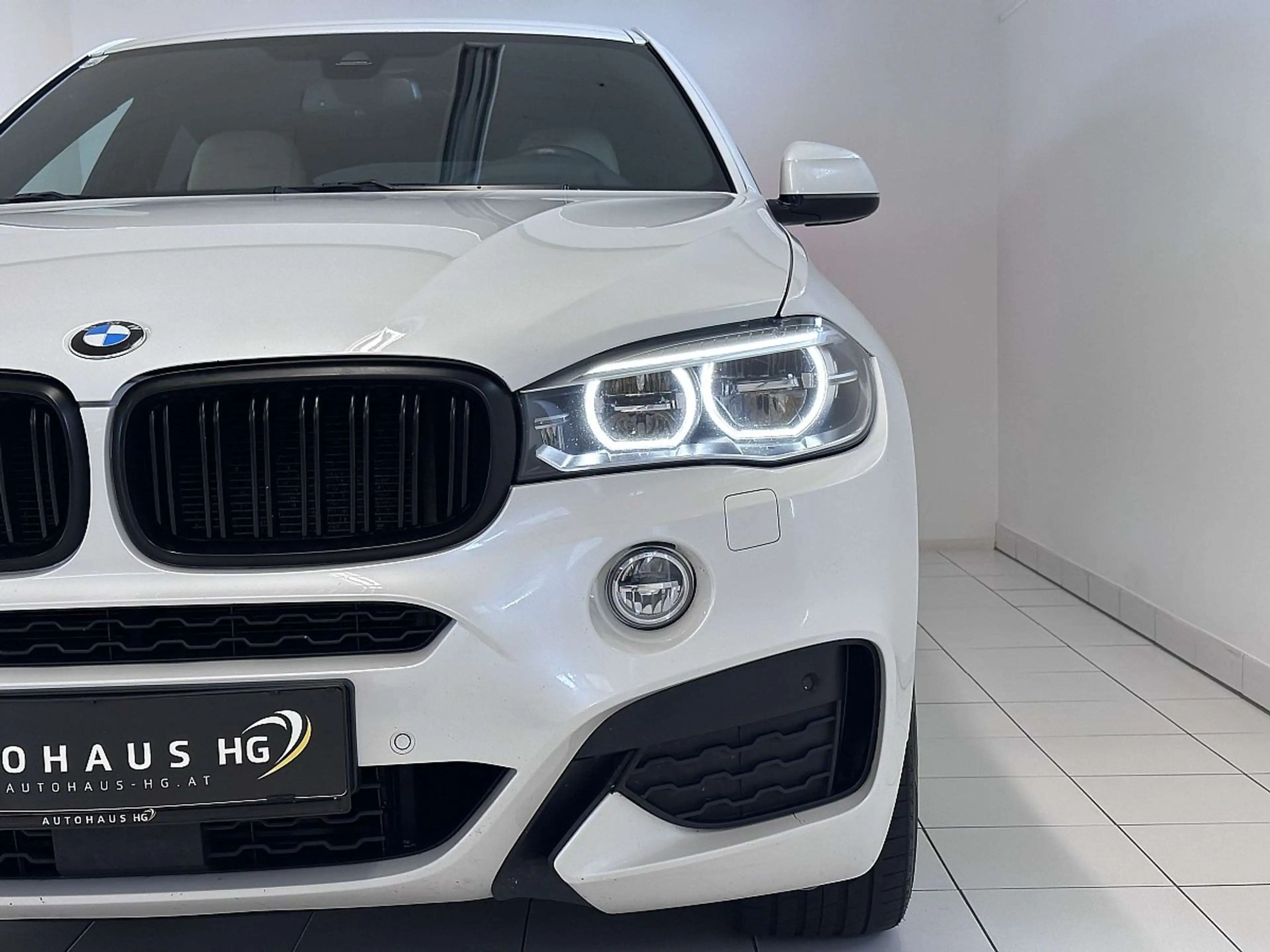 BMW X6 xDrive40d Sport Activity Coupé Österreich-Paket... — photo 4