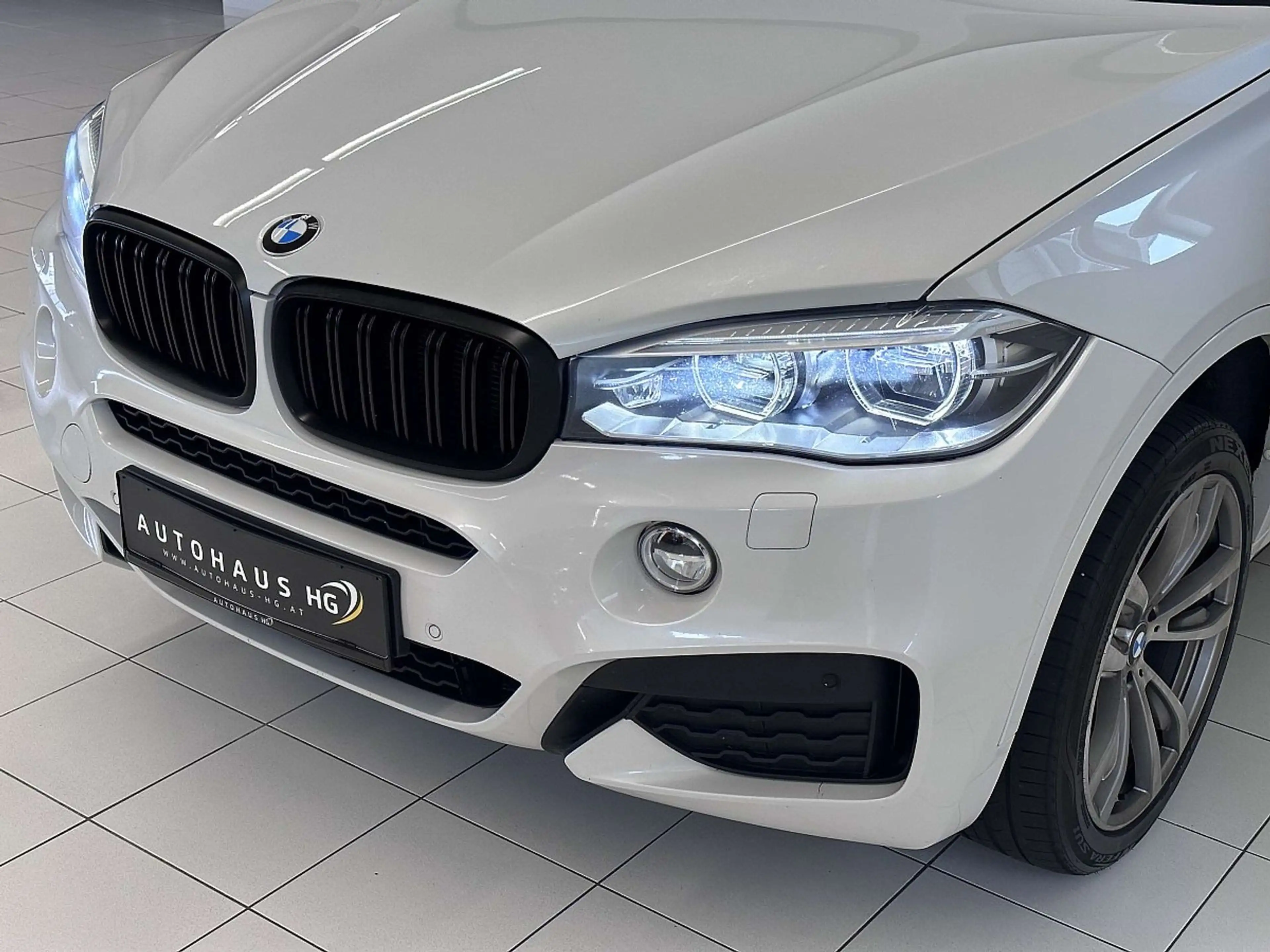 BMW X6 xDrive40d Sport Activity Coupé Österreich-Paket... — photo 5
