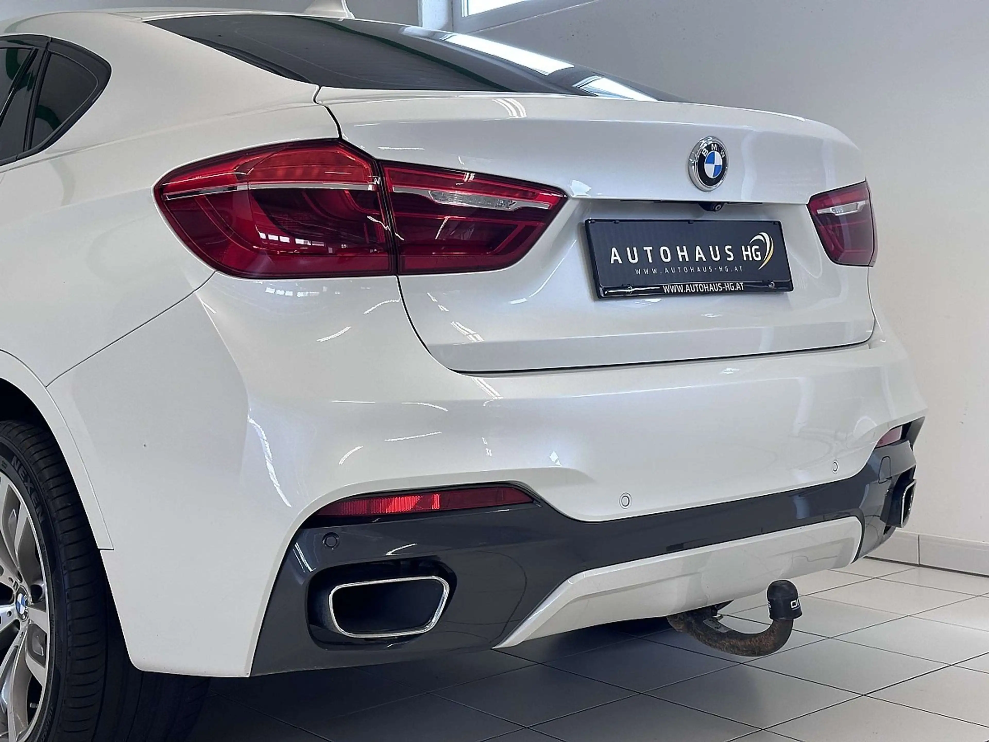 BMW X6 xDrive40d Sport Activity Coupé Österreich-Paket... — photo 12