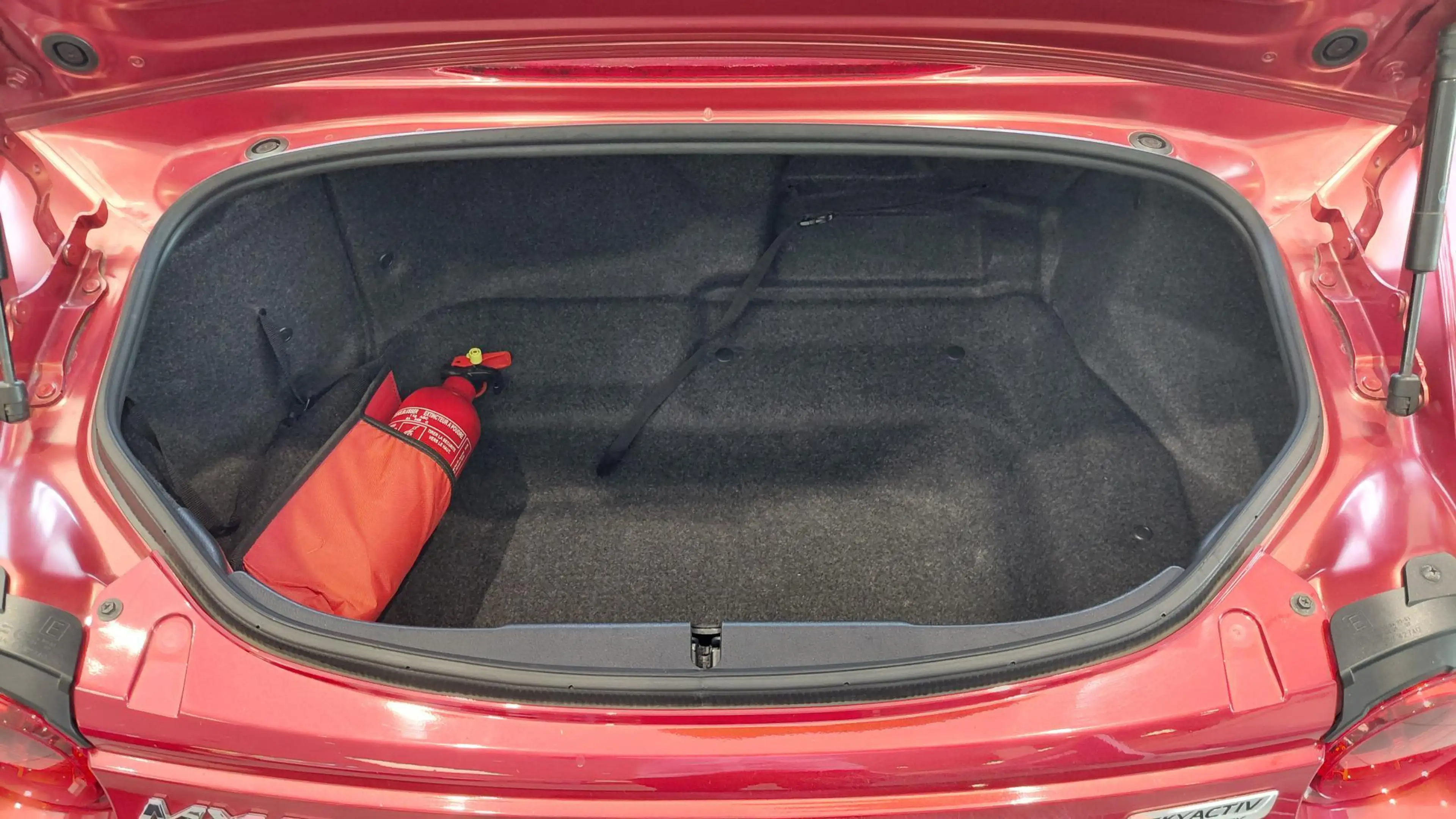Mazda MX-5 1.5 Skyactiv-G 96kW Skymove — photo 8