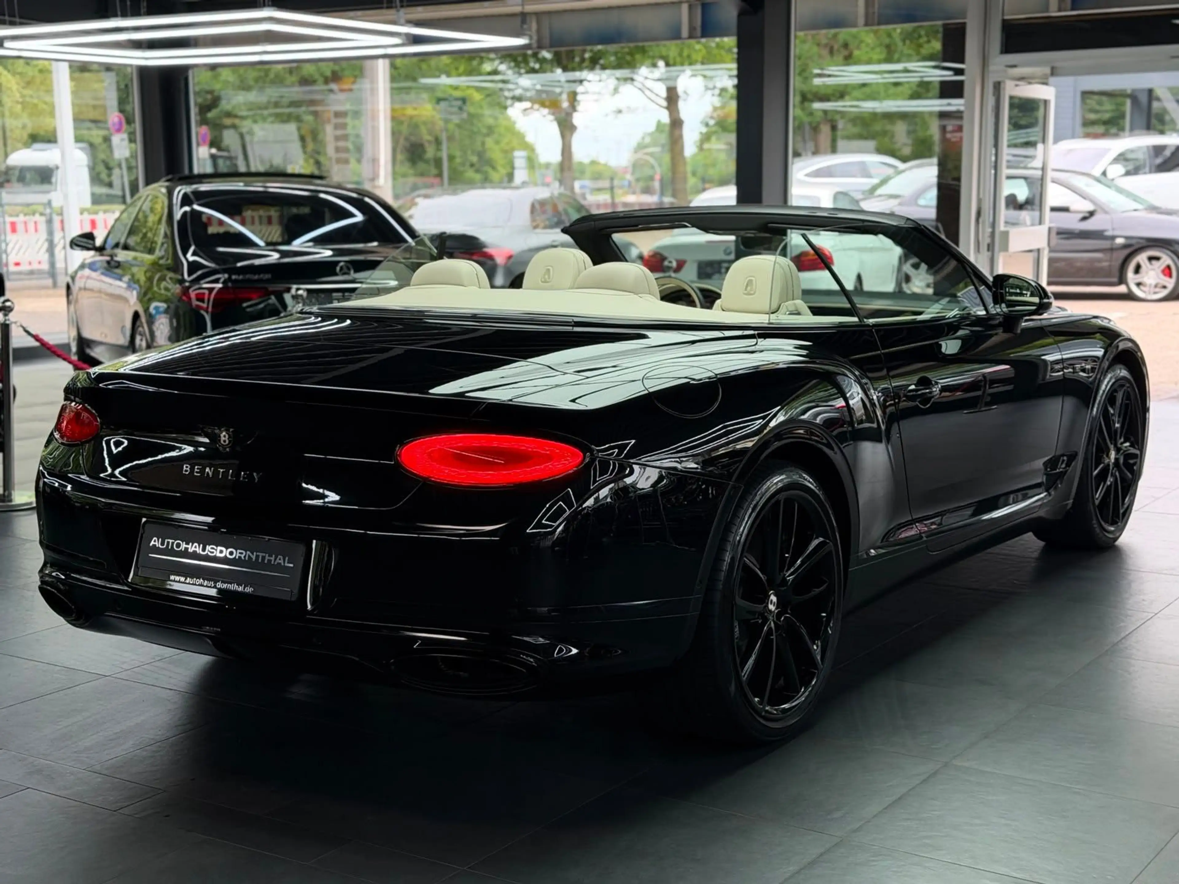 Bentley Continental GTC /FIRST EDITION/B&O/HUD/22'' — photo 7